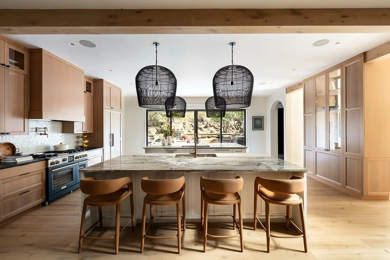 Proof that design has no rule book. What once perfectly fit one family got a fresh start to march the next. This kitchen in our #parkhaus project is a whole new vibe&hellip;fun, inviting, soulful and totally them. Cheers to the weekend and truly auth