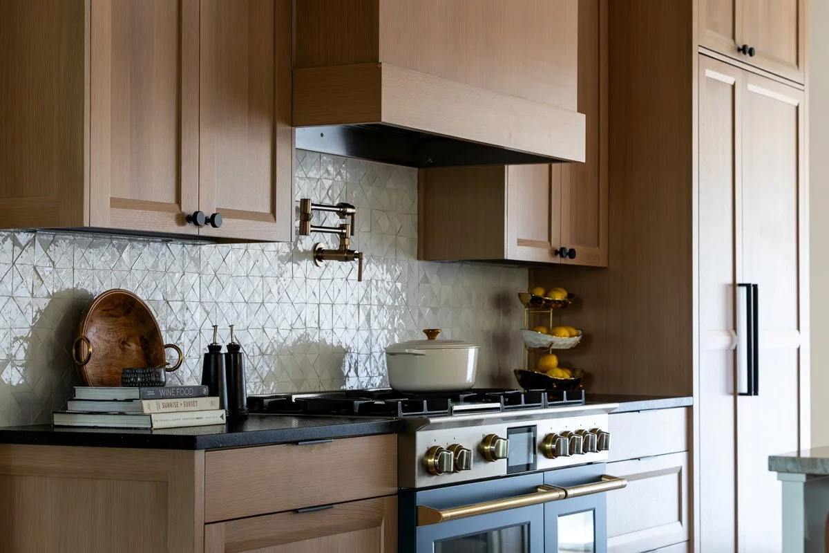 The kitchen is where it all unfolds...slow mornings, shared meals, and the kind of moments that turn into memories. Designed to gather, built to live beautifully. We love designing kitchens that hold so much influence. 

Builder: @thefort.build 
Arch