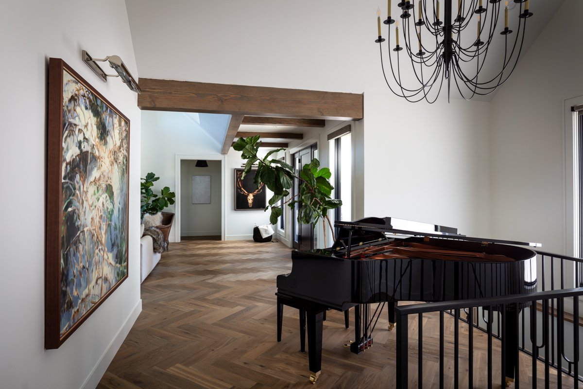 Designed to make a grand impression, because every detail should feel like a statement! The floors, the art, the lighting, oh my! 🦁

Photographer: @chrismurrayproductions 
Builder: @salvesenhomes 
Architect: @jasontoddhomedesign 
Interior Design: @d