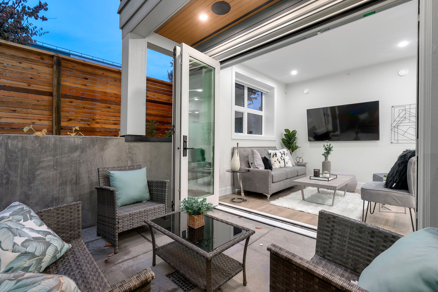 3189-E-Prince-Edward-Ave-360hometours-07s.jpg