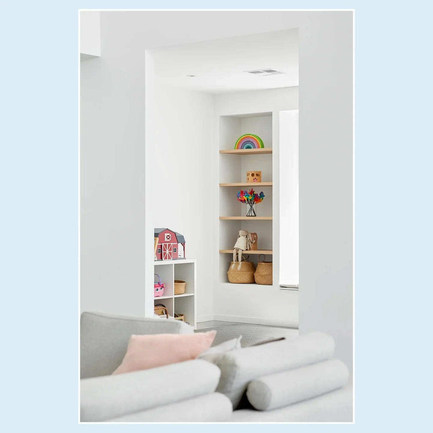 A PLACE FOR EVERYTHING⁣
⁣
When designing cabinets we like to provide a mix of open areas for display and concealed storage.⁣
⁣
This kids activity room has storage under the bench seat with open timber shelves adjacent to showcase their favourite thin