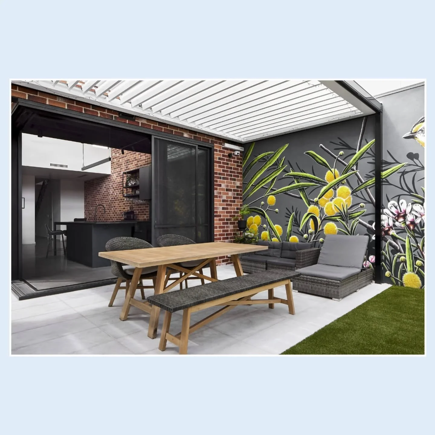 OUTDOOR LIVING⁣
⁣
The corner glazed sliding doors allow for a generous connection between the outdoor living to the inside of the home.⁣
⁣
The louvre roof provides flexibility for optimising warmth in winter and can close down in summer for shade.⁣
⁣