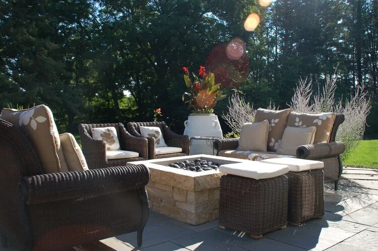 How to Choose Outdoor Furniture for Both Functionality and Aesthetics in Waunakee, WI