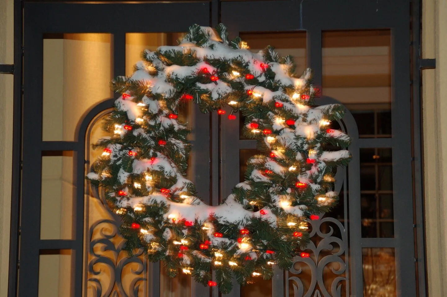 Schedule Your Holiday Landscape Lighting in the Madison and Waunakee, WI, Areas