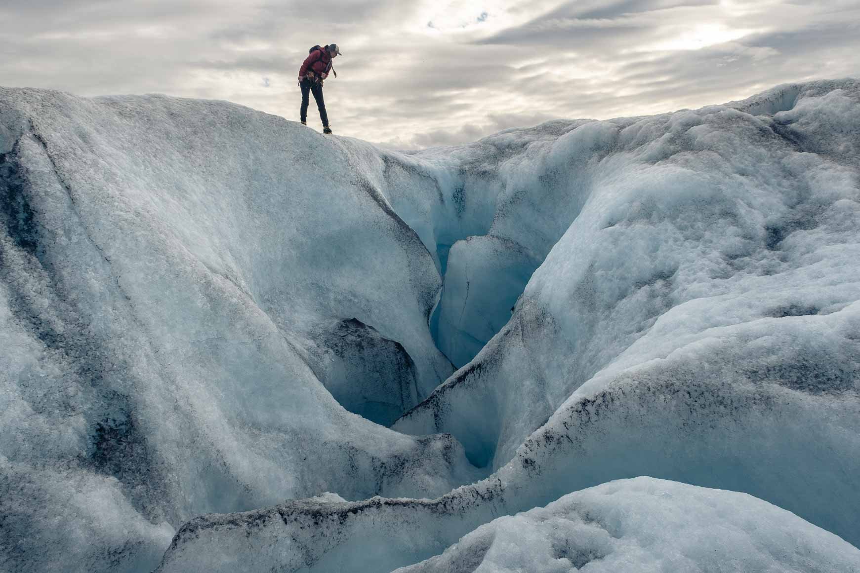 Iceland-glacier-hike-guide.jpg