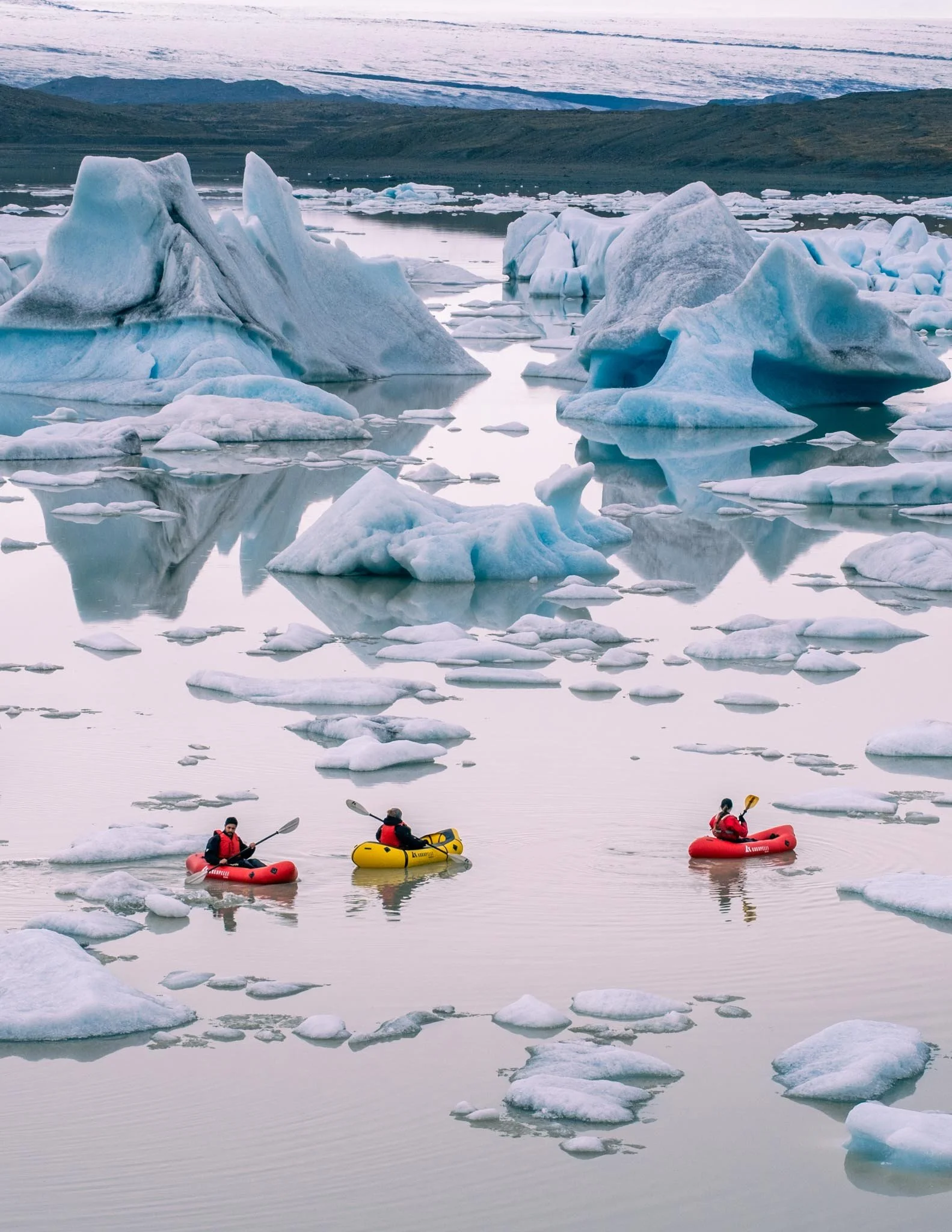 Glacier and Volcano Expeditions | Kayak lagoon tour guide | Iceland