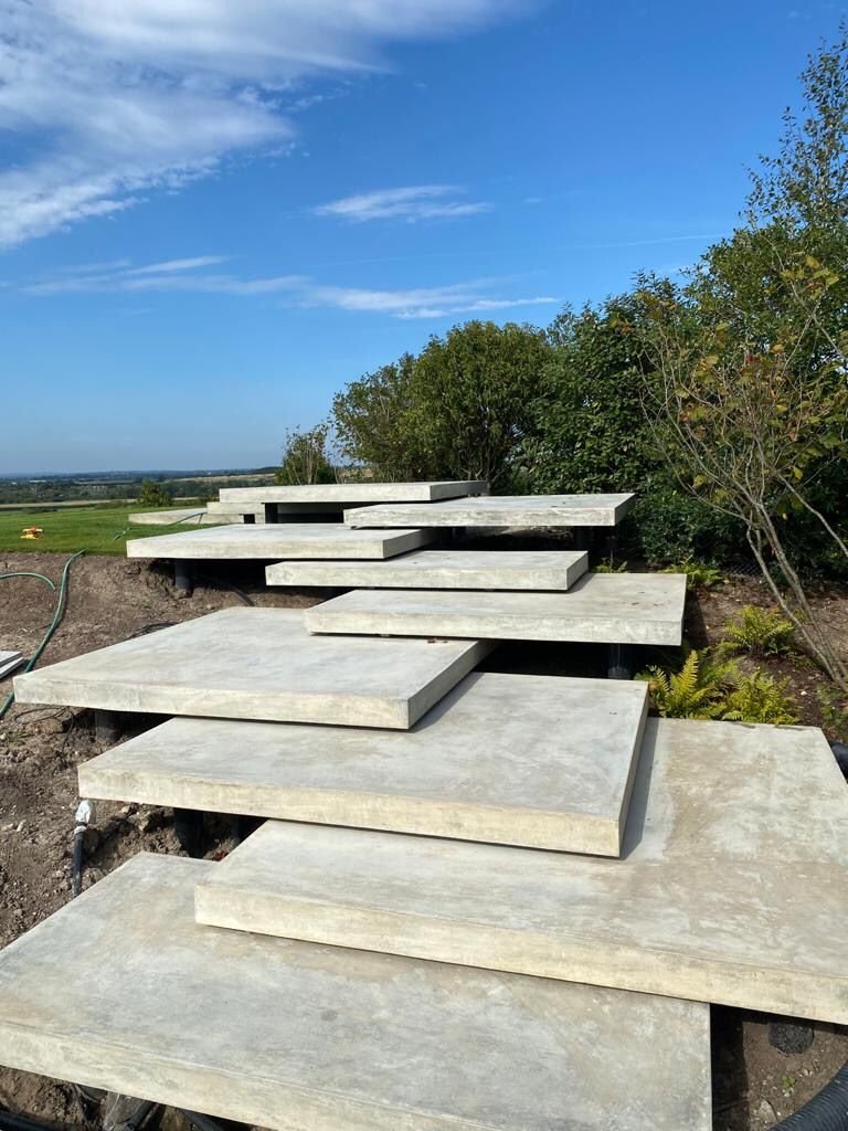 Floating concrete steps
