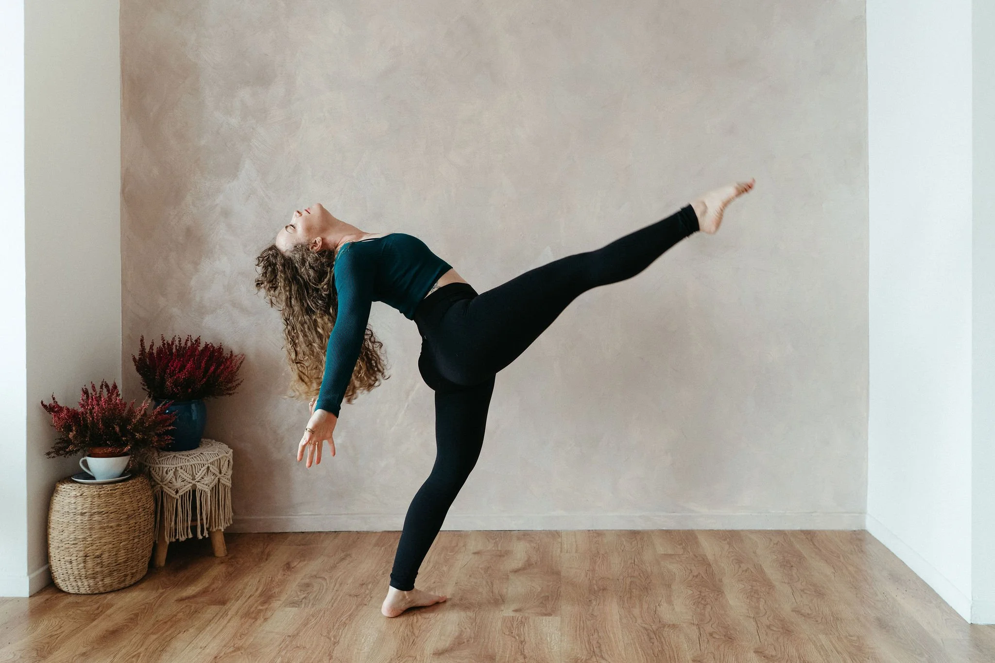 woman somatic dance