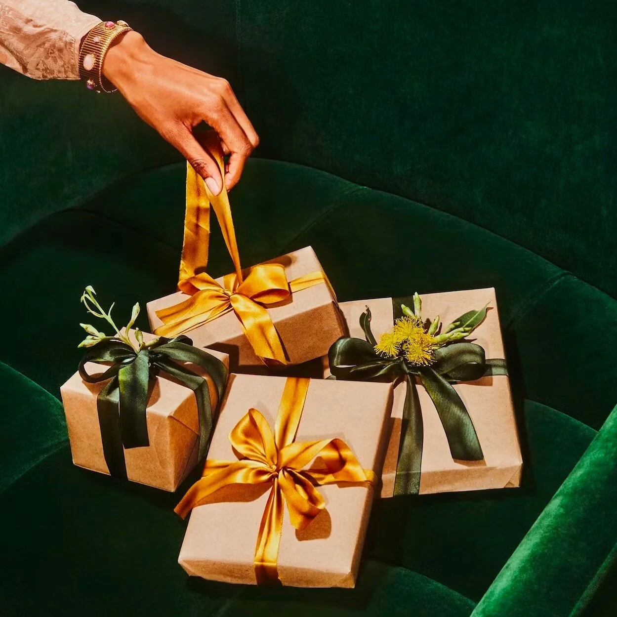 After a year of hard work, there&rsquo;s nothing quite like the joy of giving! 💐 

Reach out to learn more about the local small businesses we collaborate with.

📸 photo by: @chelsealouisekyle