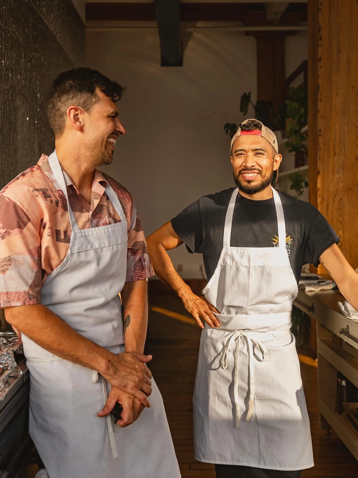 Golden hour + good vibes + great chefs = ✨ magic ✨

@djlinterna @pity_leon

📸: @sayani_sarkar
