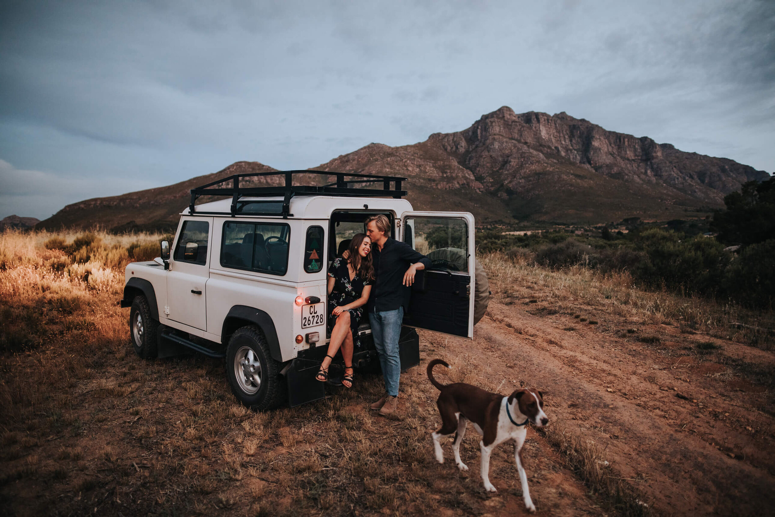 dog-lovers-mountains-Stellenbosch-Cape-Town.jpg