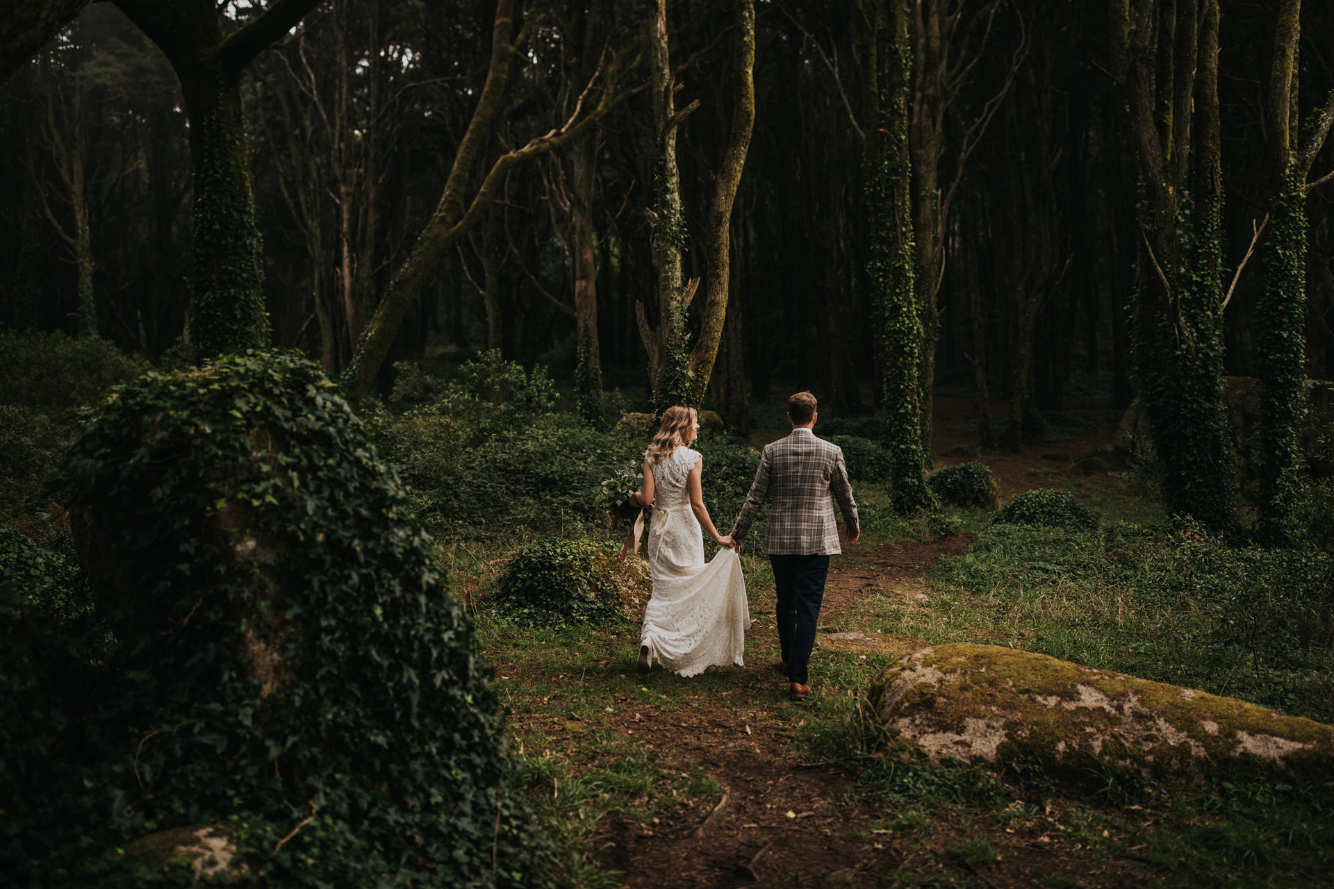 Praia da Ursa Elopement Sintra Beach Cliffs  15.jpg