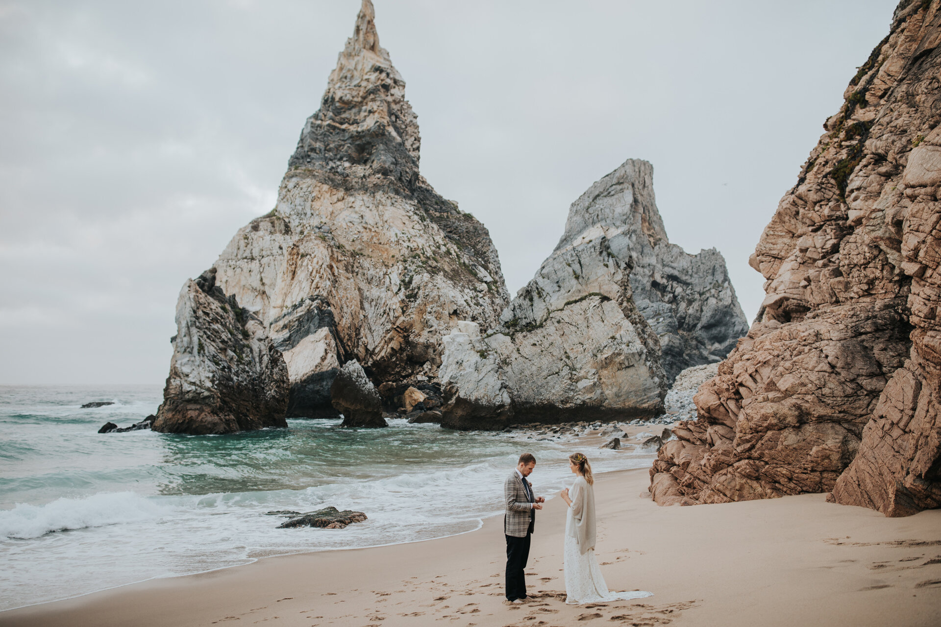 Praia da Ursa Elopement Sintra Beach Cliffs  31.jpg