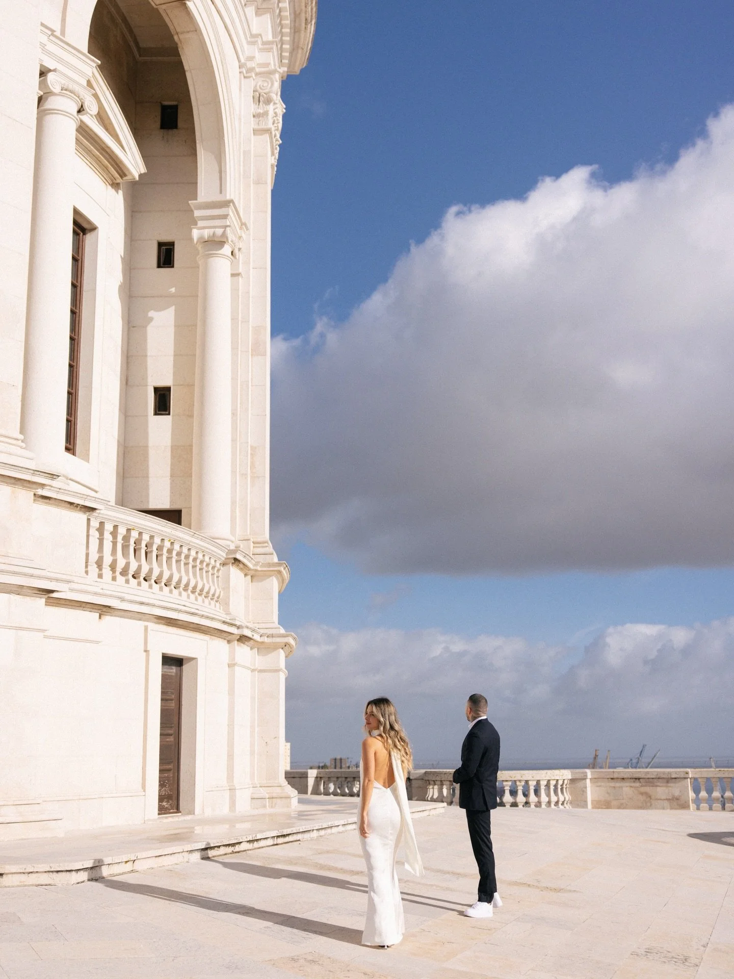 Eloping in Lisbon 🤍

#lisbonweddingphotographer #elopementwedding #lisboa_lovers
