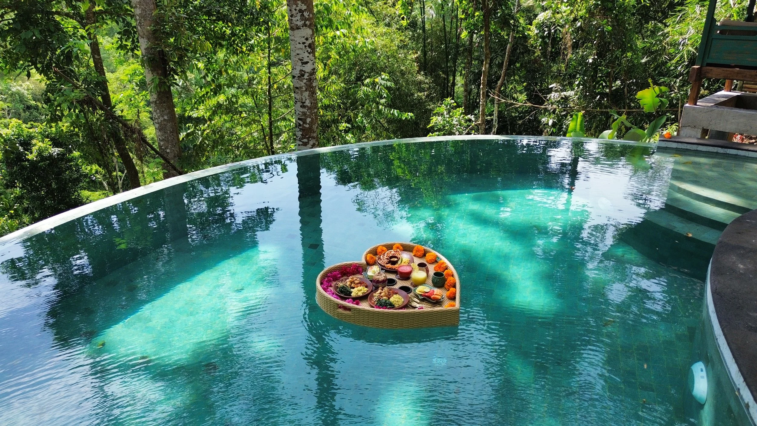 harmony hill floating breakfast.jpg