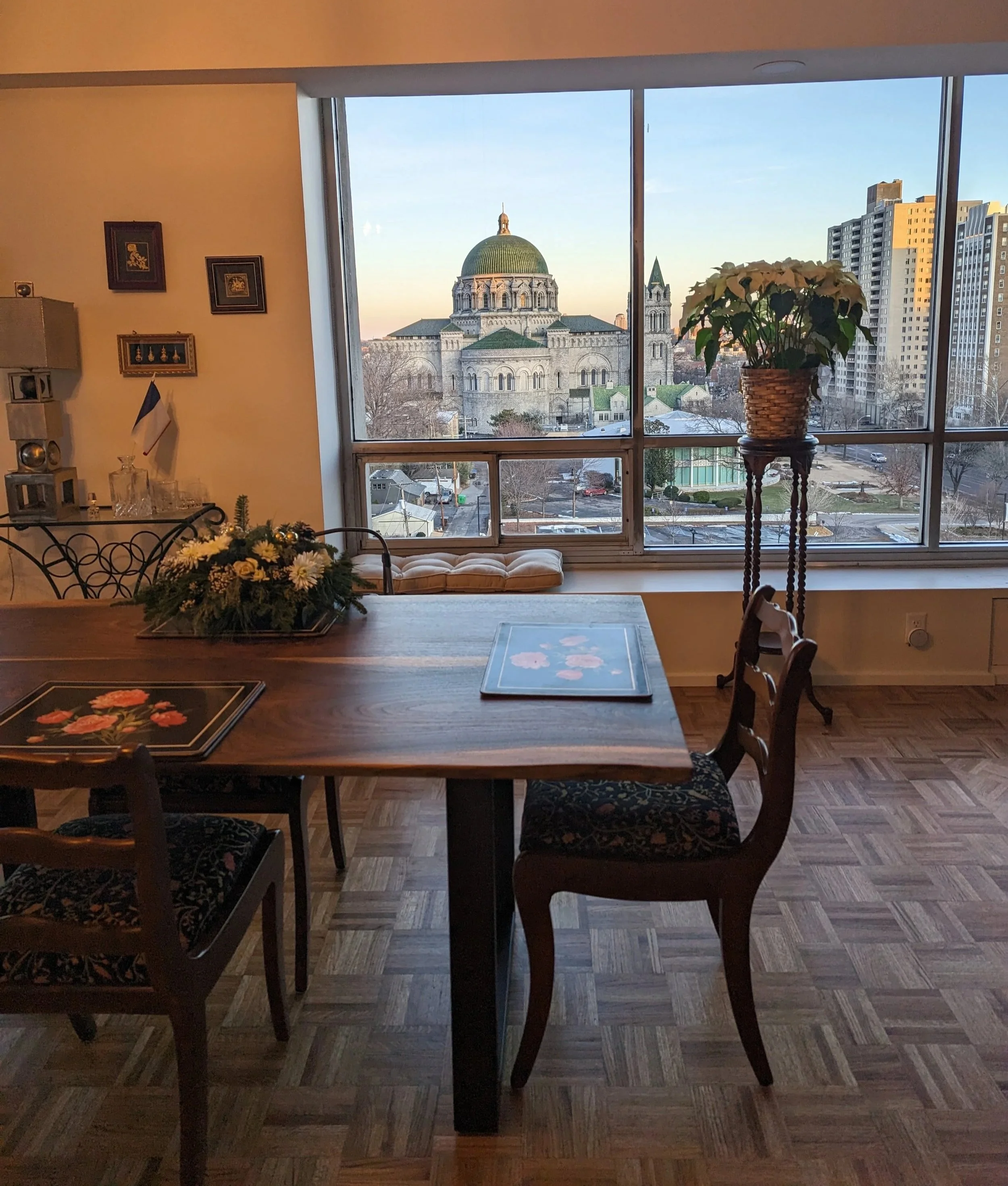 The River City Dining Table