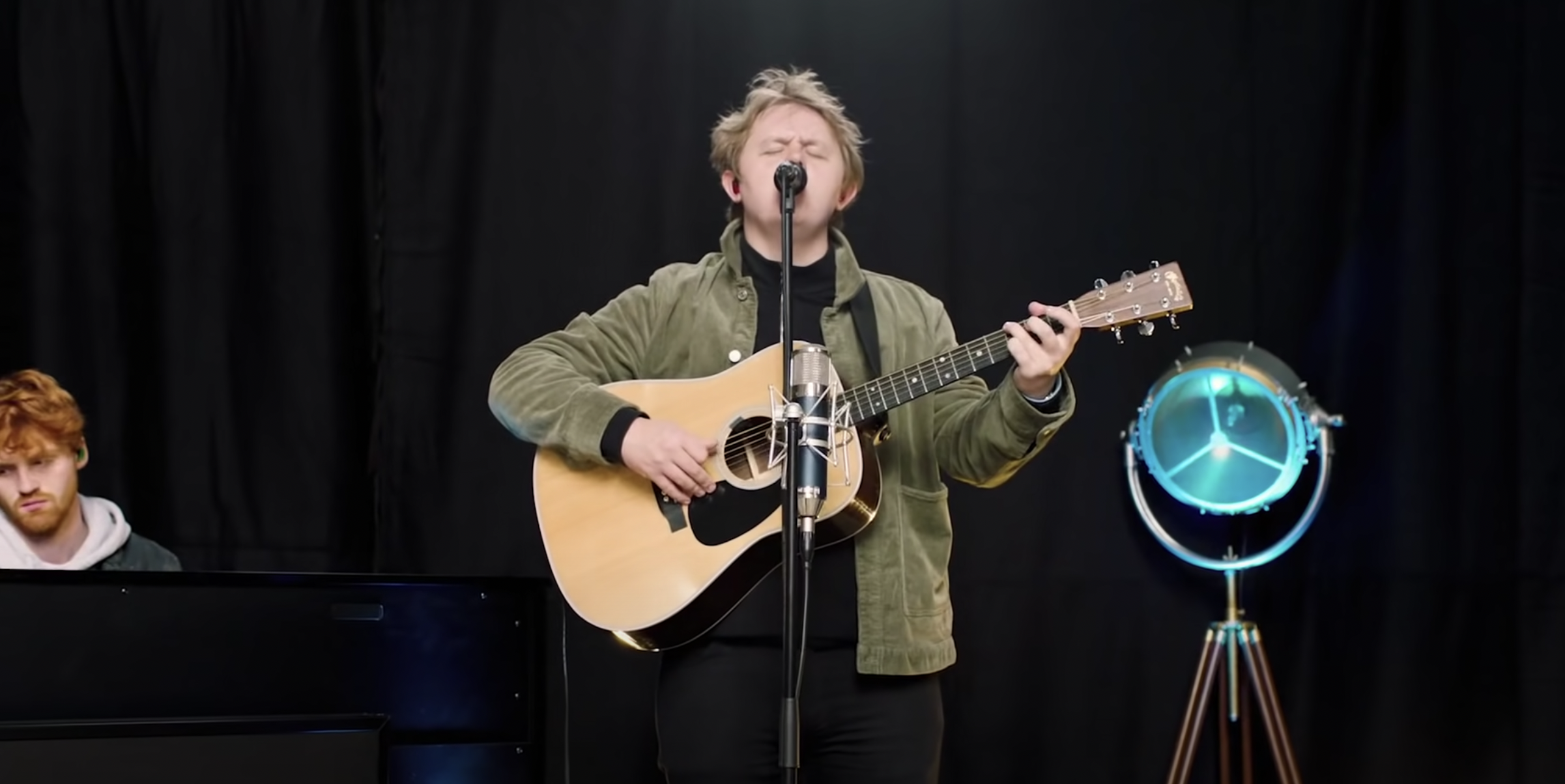 LEWIS CAPALDI - FOREVER (LIVE)