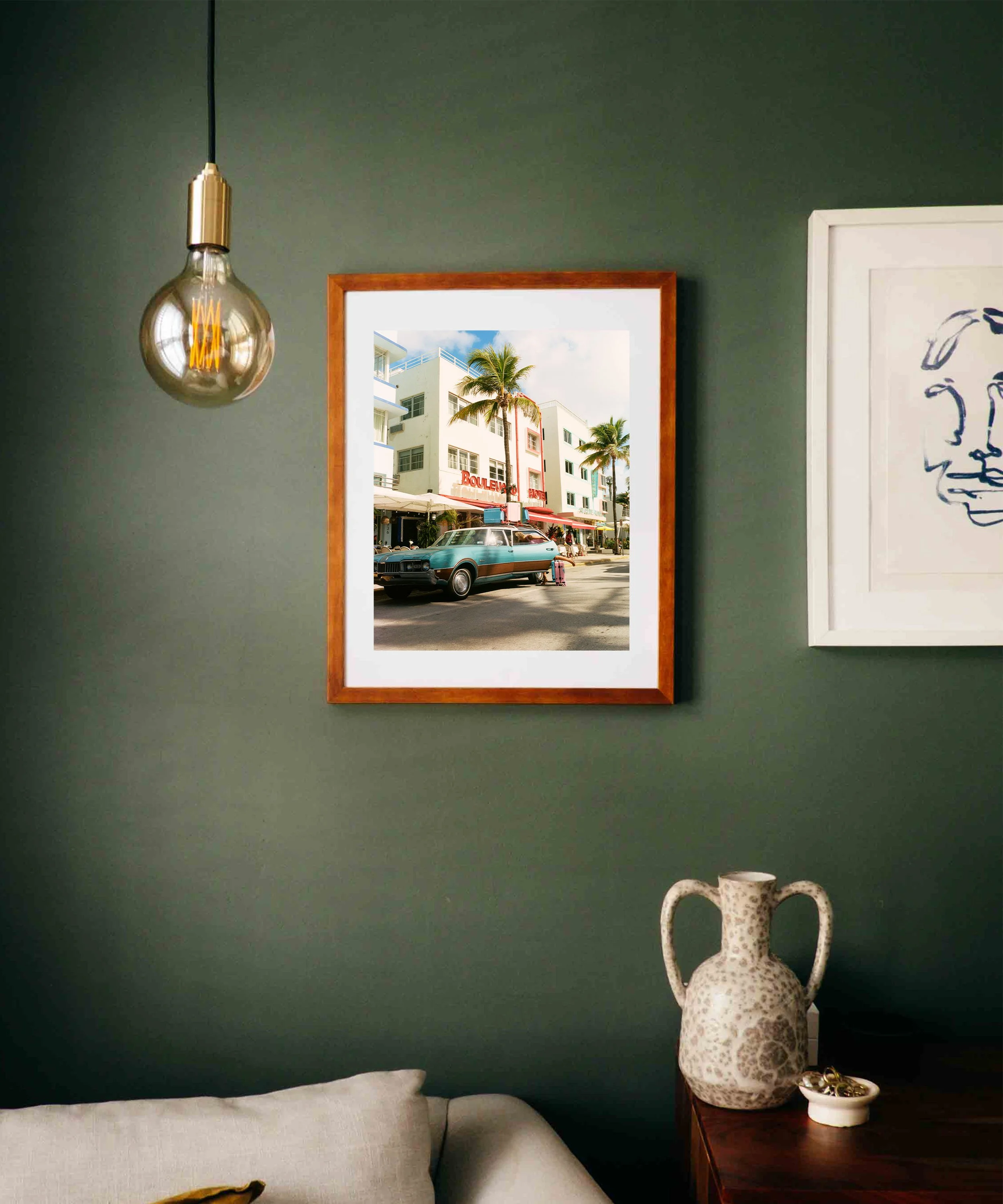 BOULEVARD_GLASSETTE_ROOM 1.jpg