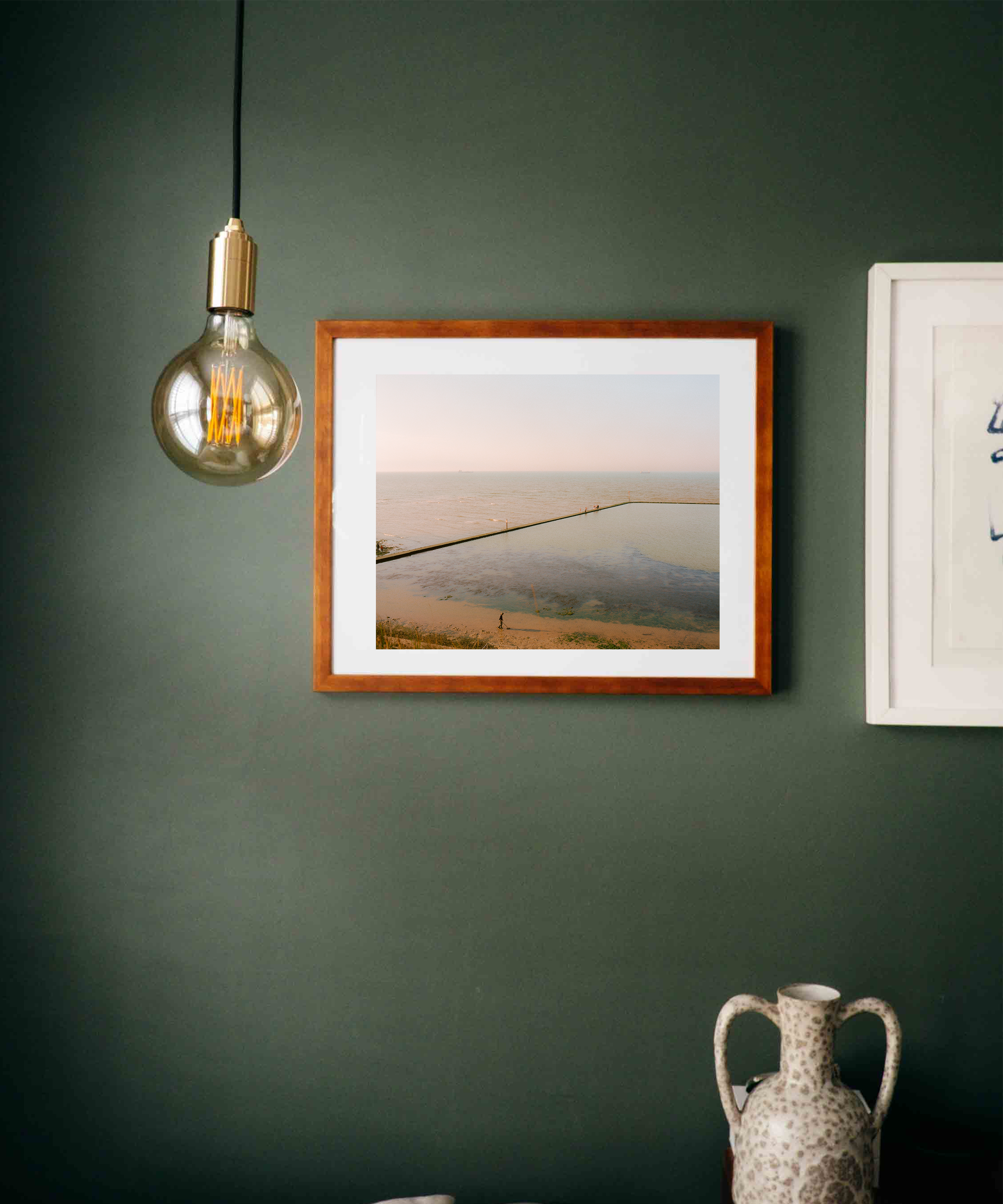 GLASSETTE_SPRING_RLD-4_MARGATE LIDO_ROOM.png