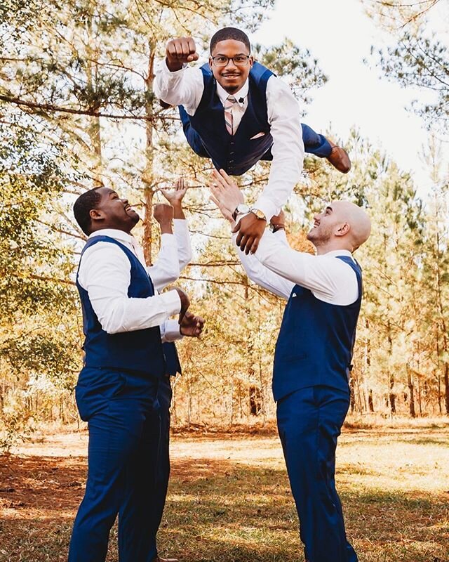 I&rsquo;ll never get bored with this shot. The laughter it evokes from the groomsmen is legit the best thing ever. Plus it&rsquo;s pretty cool to be super hero on your wedding day! 
#Groomsmen #BridalParty #Wedding #WeddingPhotography #TampaPhotograp