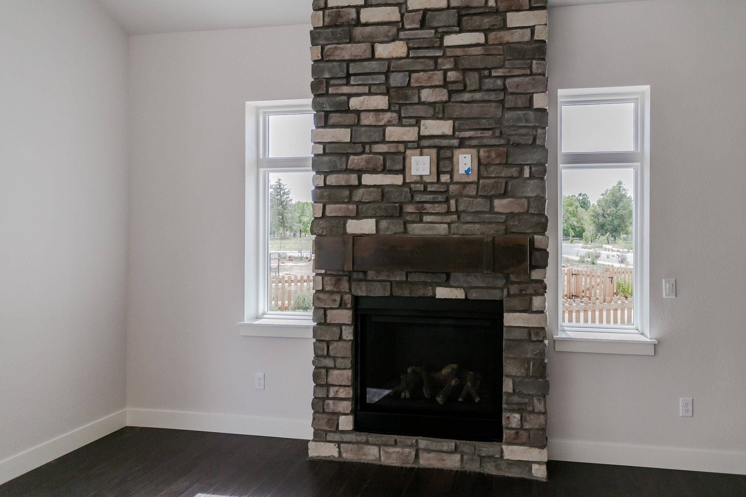 751 - Fireplace Zoomed.jpg