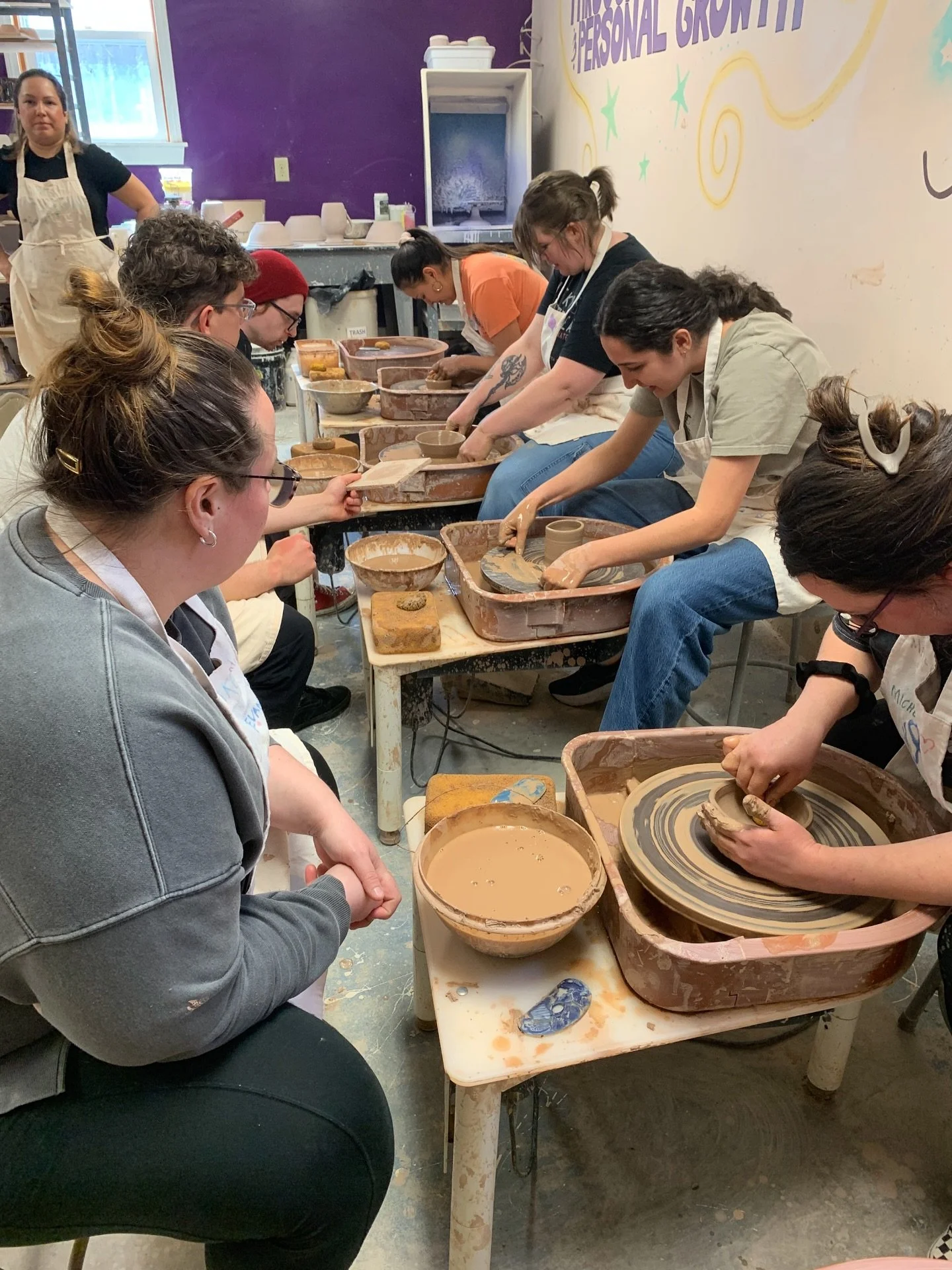 Class days are always a fun time. Creativity in full and good vibes only!