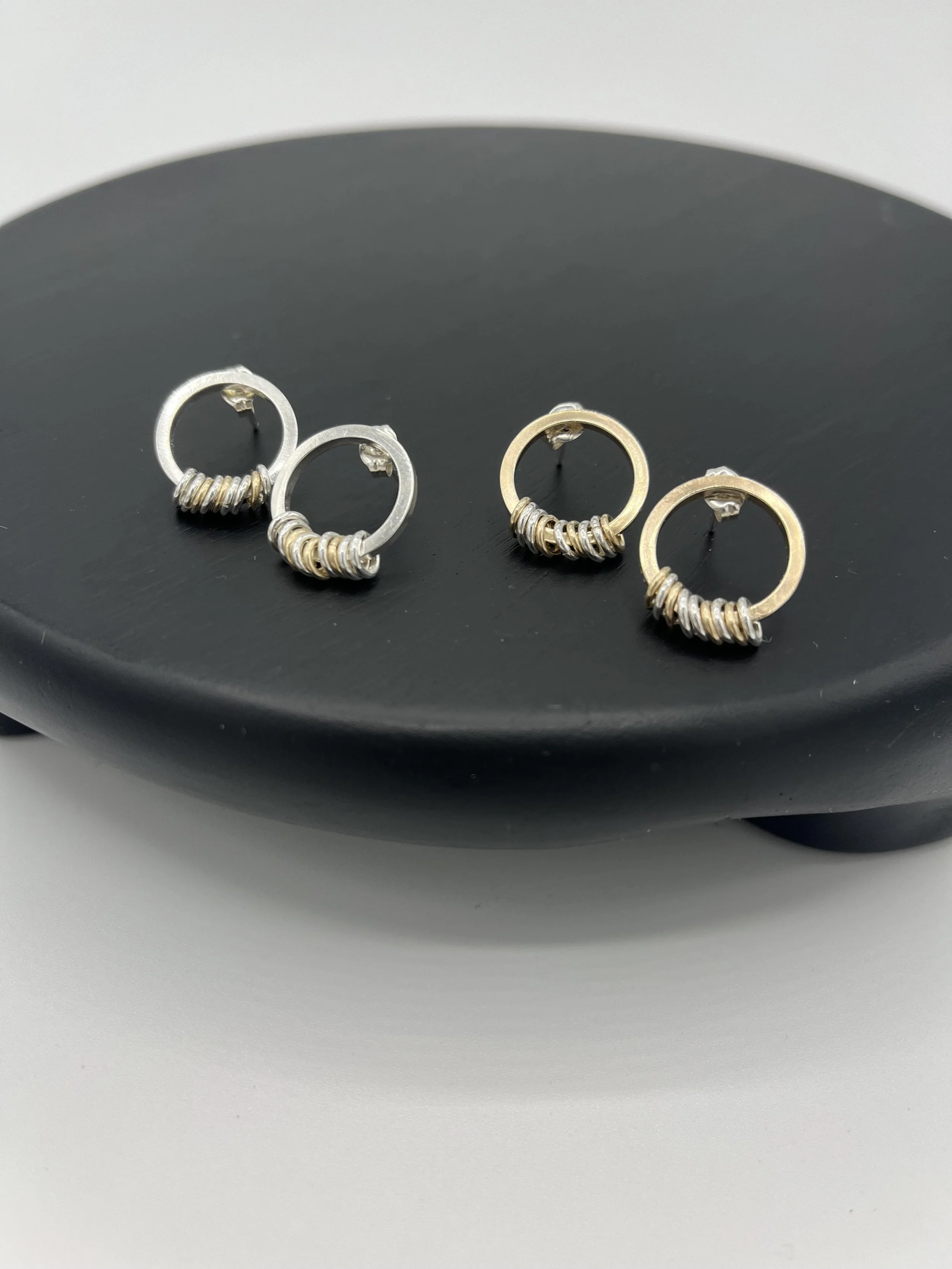 metal circle stud 2.jpg