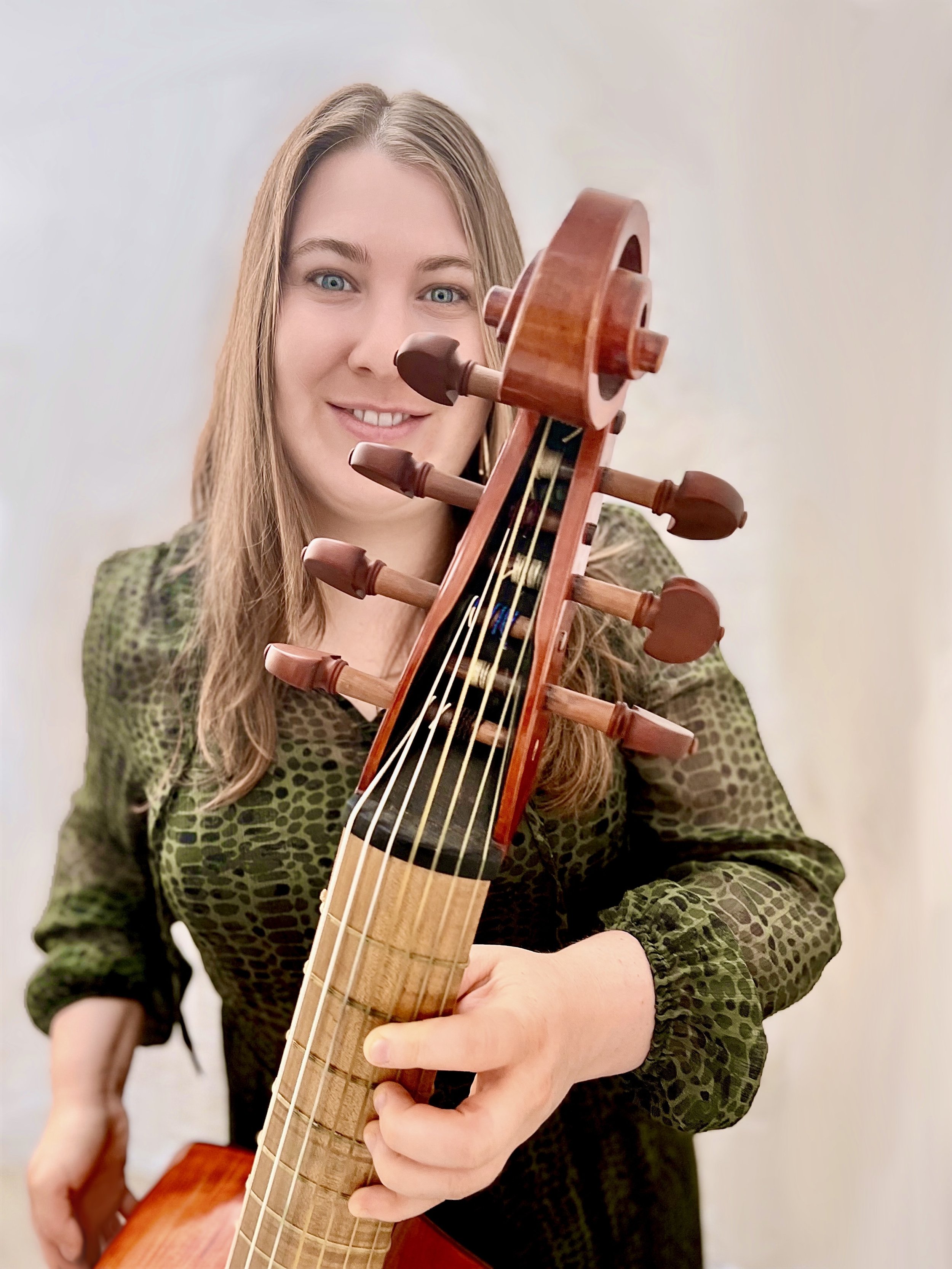 Sarah Stone (Bass Viol)
