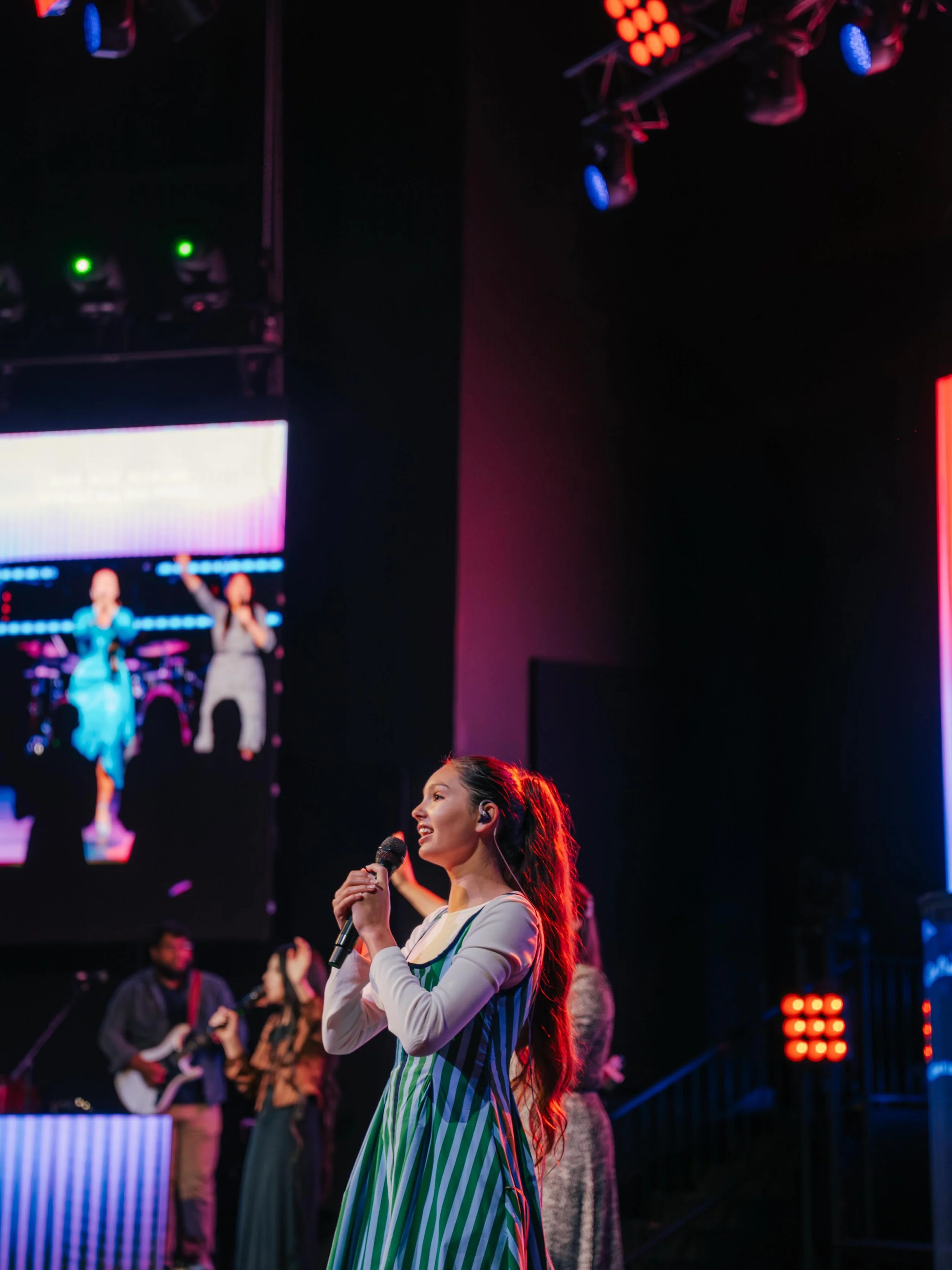 Amazing to be in a house of prayer 🙏❤️&zwj;🔥

We love our RW fam, is a great blessing to pray and receive word together. 🫶🏻