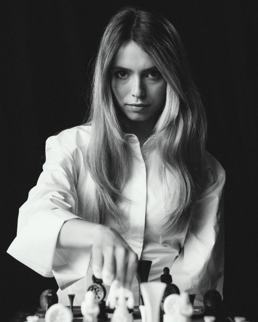 Recent work with @annacramling x @jaguarracing 
&bull;
@daughter.studio 
&bull;
#chess #studiophotography #motorsport