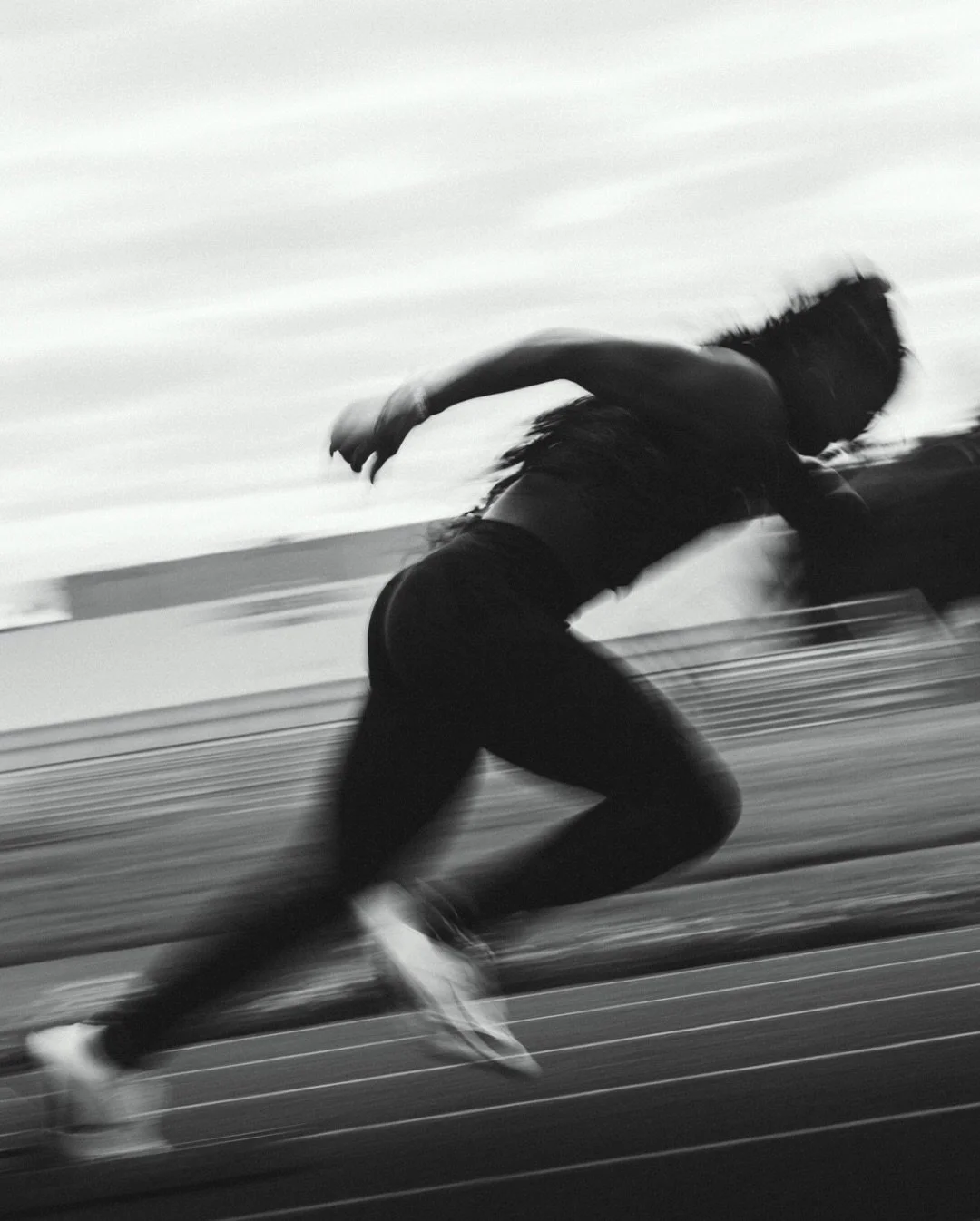Tawanisha &lsquo;TeeTee&rsquo; Terry captured at her former high school track in Miami @canonlybeme__ 

@weareconcept80 @jaguarracing 

#sprinter #olympicathlete #athlete #nike