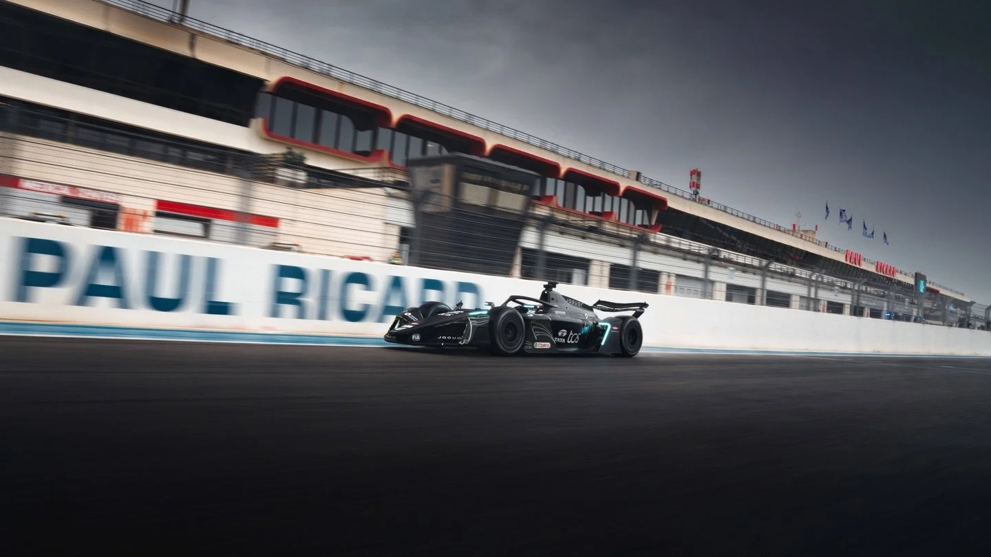 Testing the next generation of Formula E at @circuitpaulricard with @jaguarracing during the only wet slot of the day 🏎️ 

#motorsport #motorsportphotography #automotive #formulae #gen4