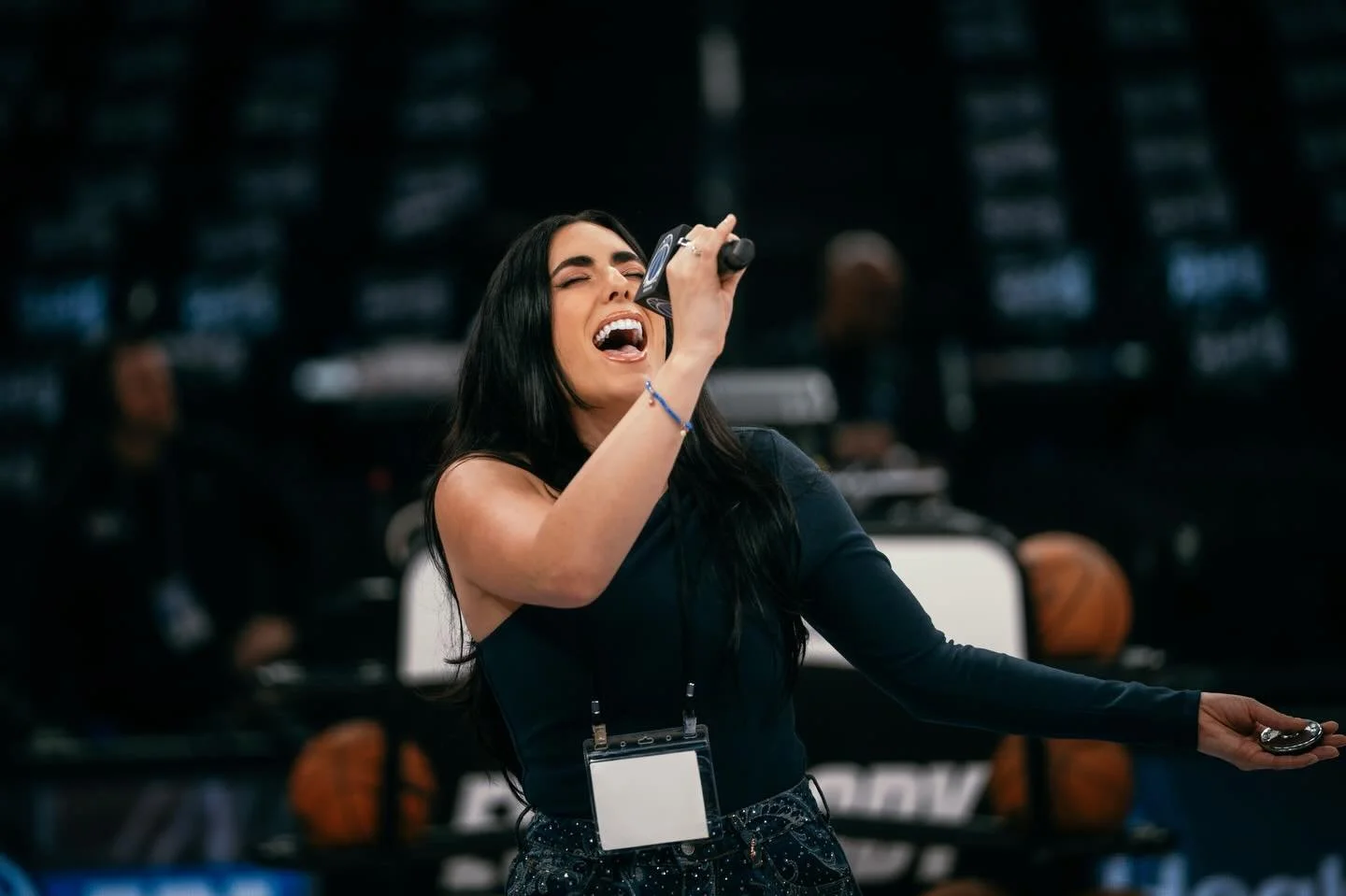 NBA playoffs continued. @somewhat_creative_photo and I did some experimenting yesterday 📸

Hair: @glam.byfrann @bloorlando 

#nationalanthem #singer #nbaplayoffs