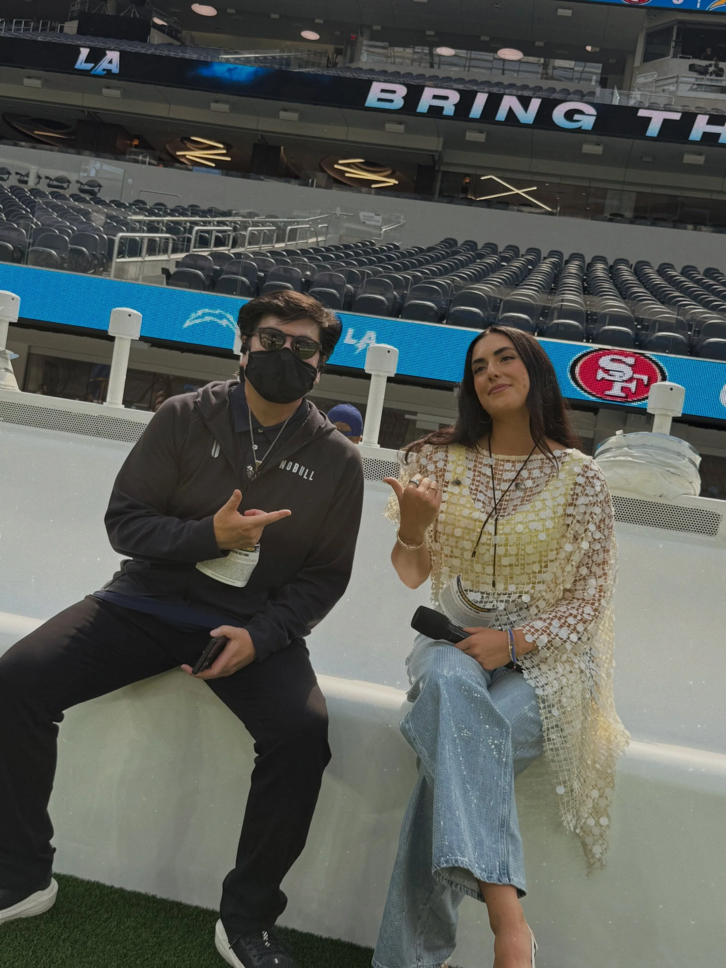 We got Marlene and Tony D in SoFi !!! 🌴

Can&rsquo;t thank @gtindahouse and @chargers enough for this incredible day ☀️

#chargers #nfl #nationalanthemsinger #allamericancw