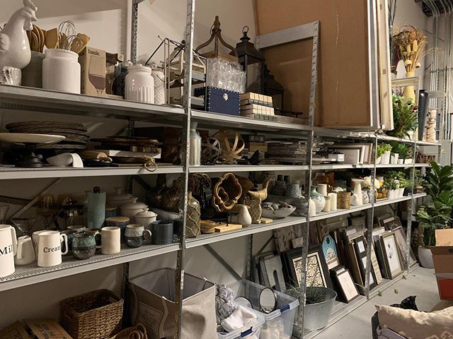 #InventoryGoals! 😍 All of our beautiful items are stowed away with care, waiting for the call to #stage your #home!
&bull;
#mittenstaging #mittenhomestaging #mittenhomestaginganddesign #stagingcompany #michiganstagingcompany #homedecor #housedecor #