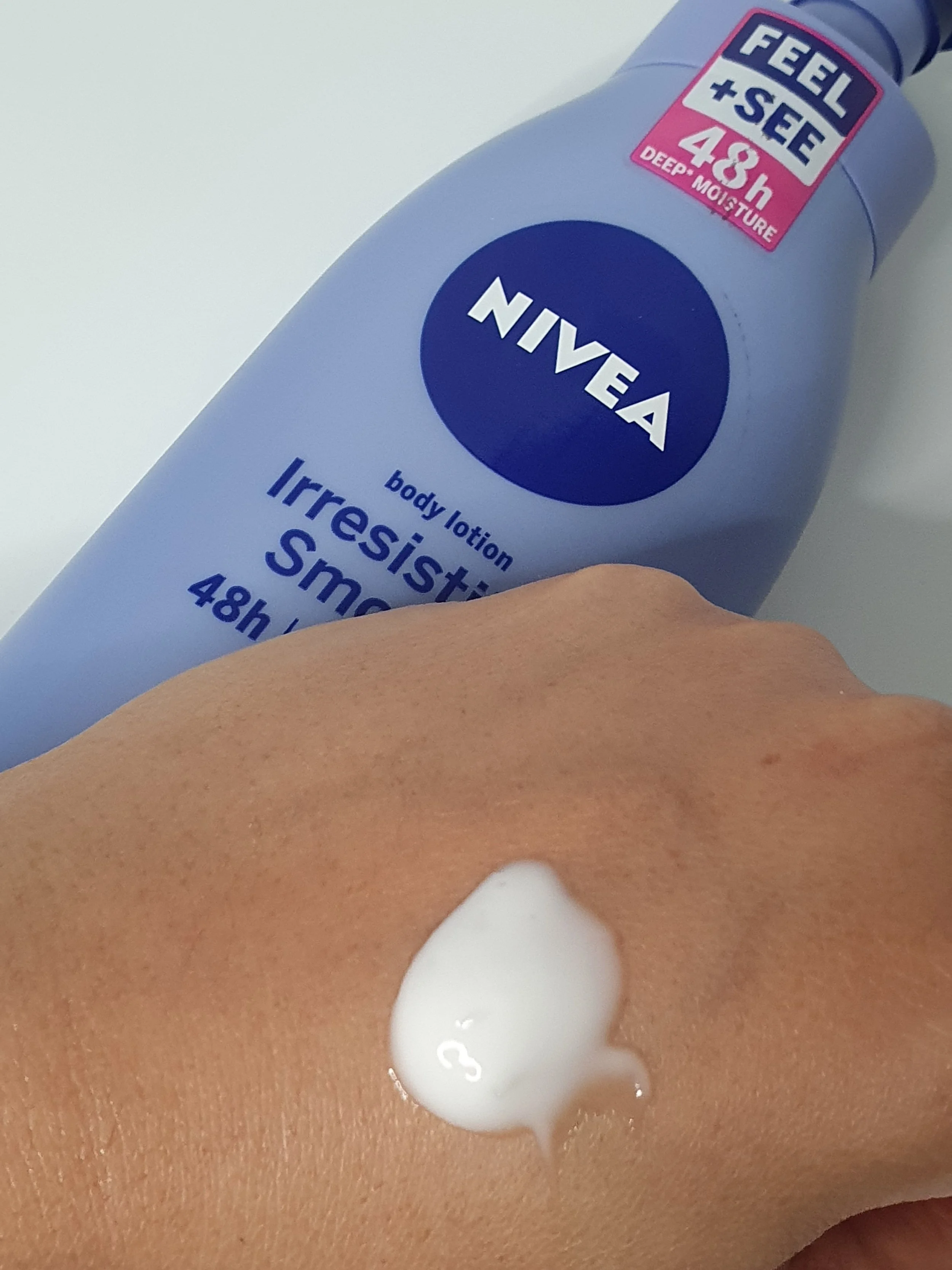 Product Review NIVEA Body Lotion for Dry Skin, Irresistibly Smooth