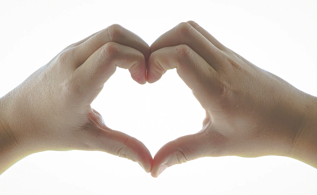 29_B_S_Loving Hands.jpg