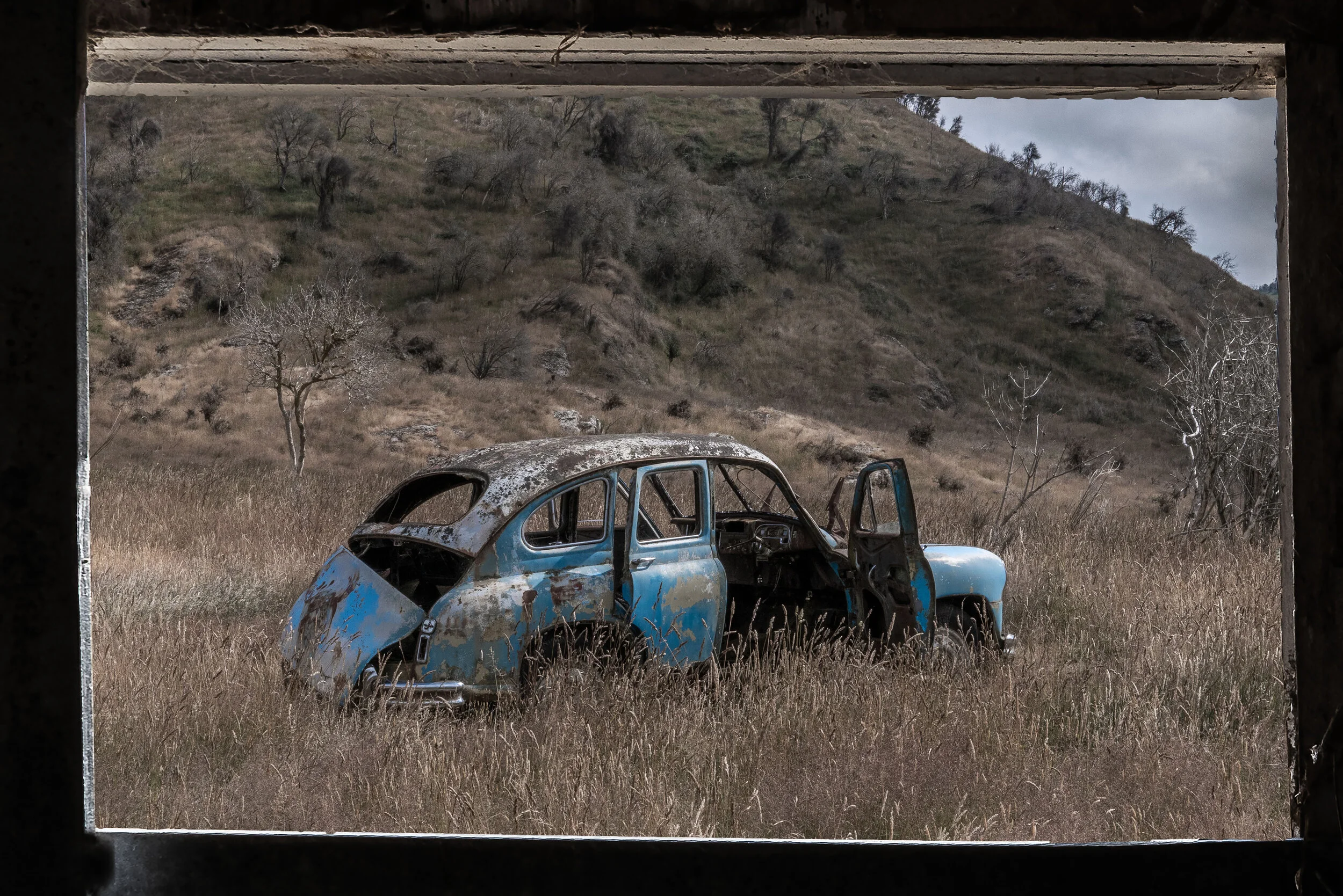 old blue car.jpg