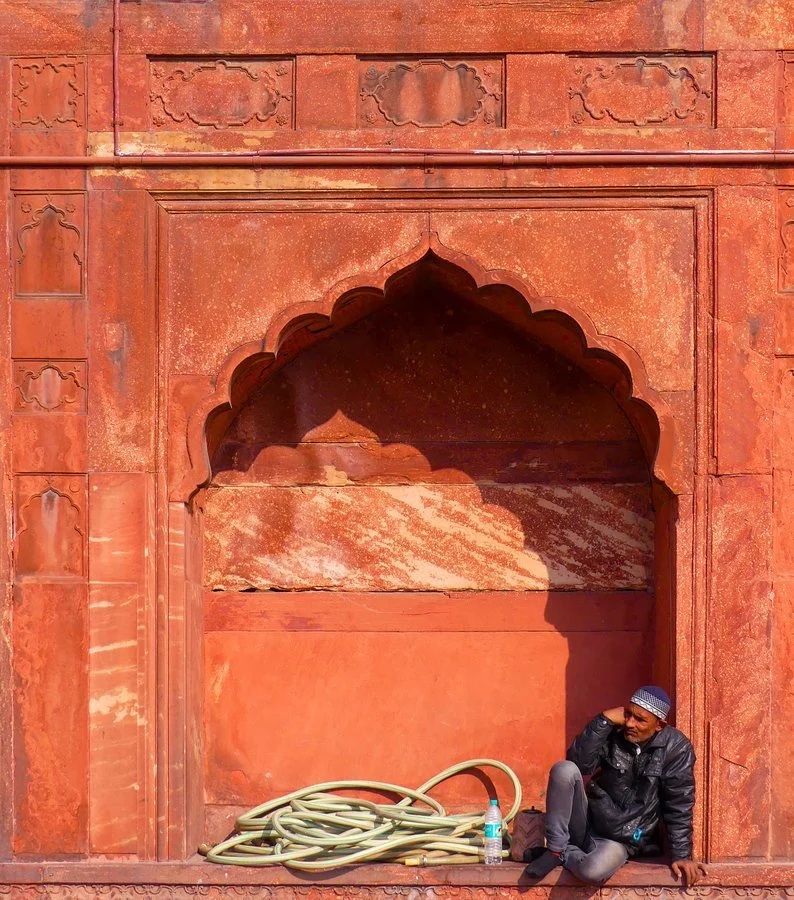 Breaktime, Jama Masjid, Agra | Carolyn Morris