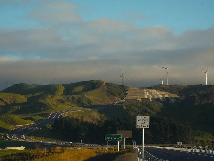 Rolling hills lead the way | Naidene Schneider