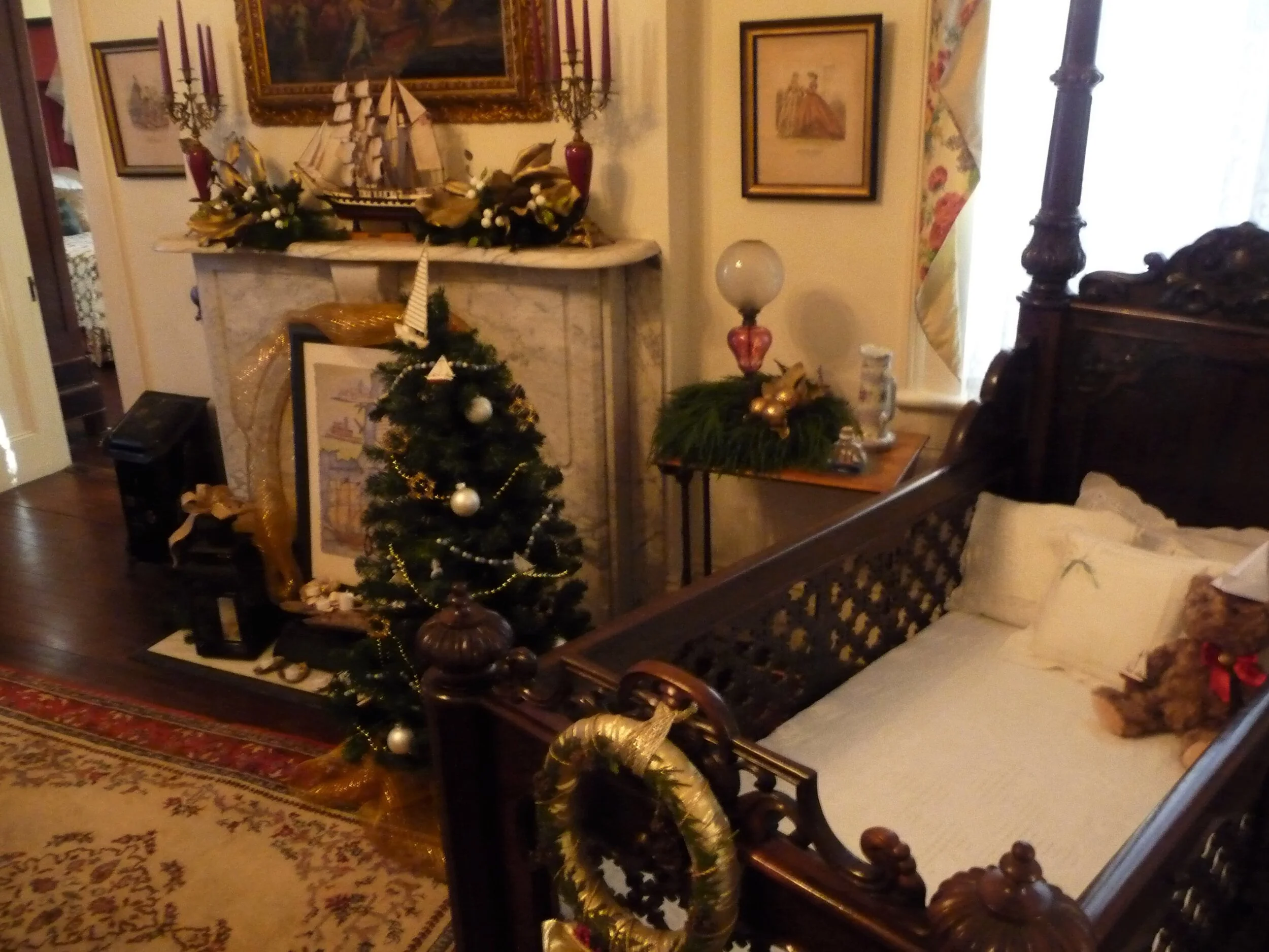 middle bedroom.jpg