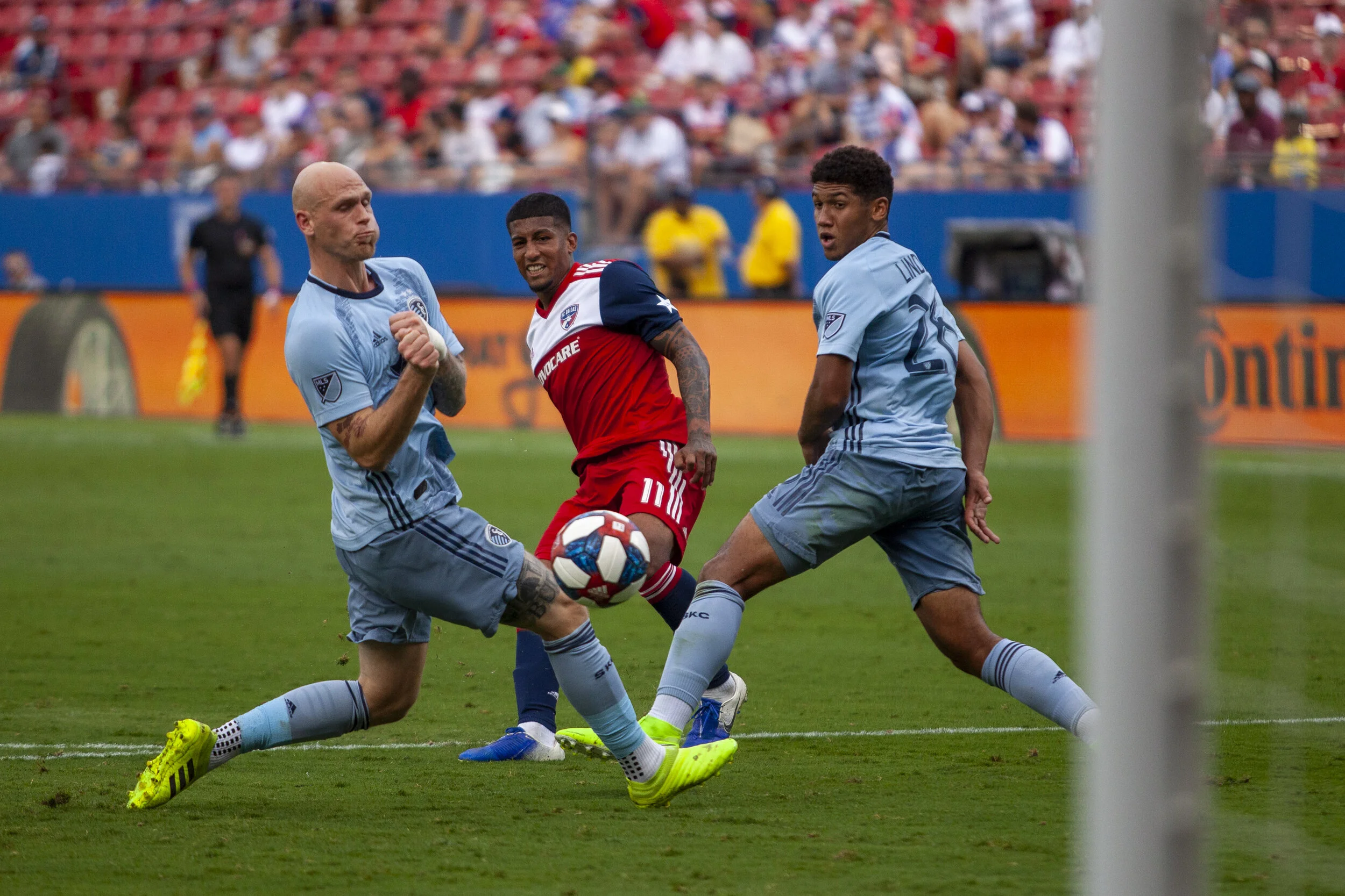 soccer 03592.jpg
