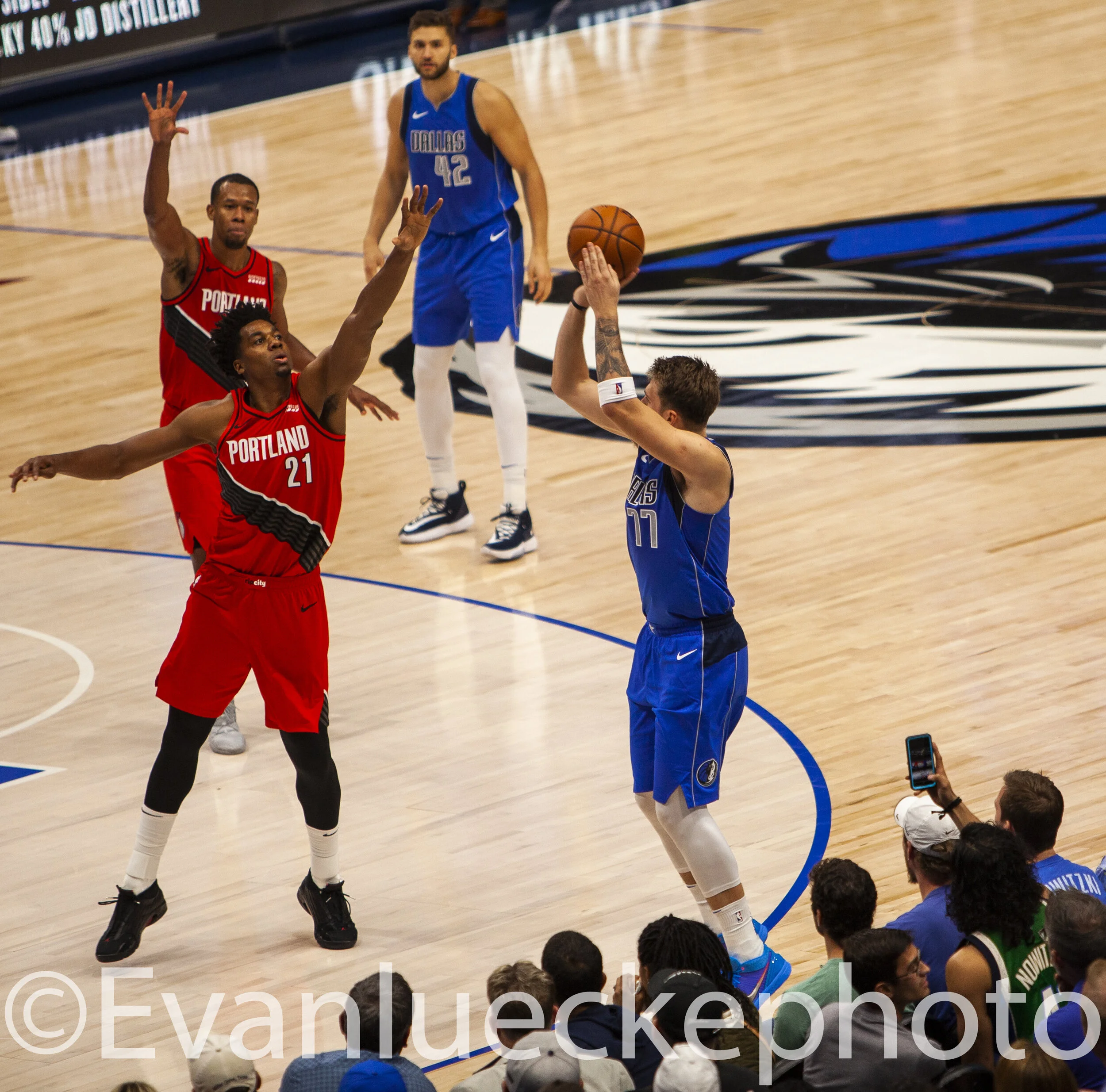 basketball 40734.jpg