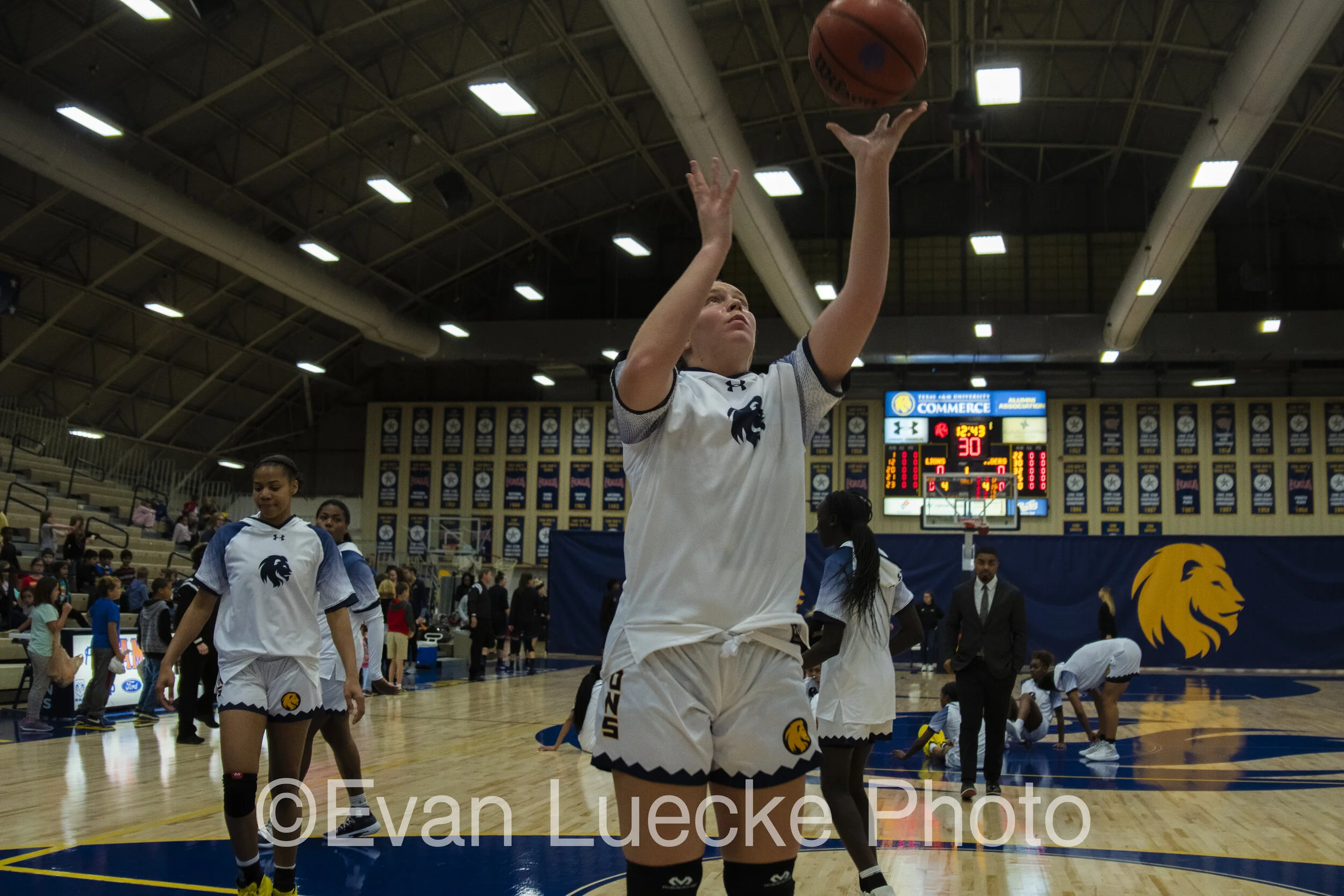 Wbb71122.jpg