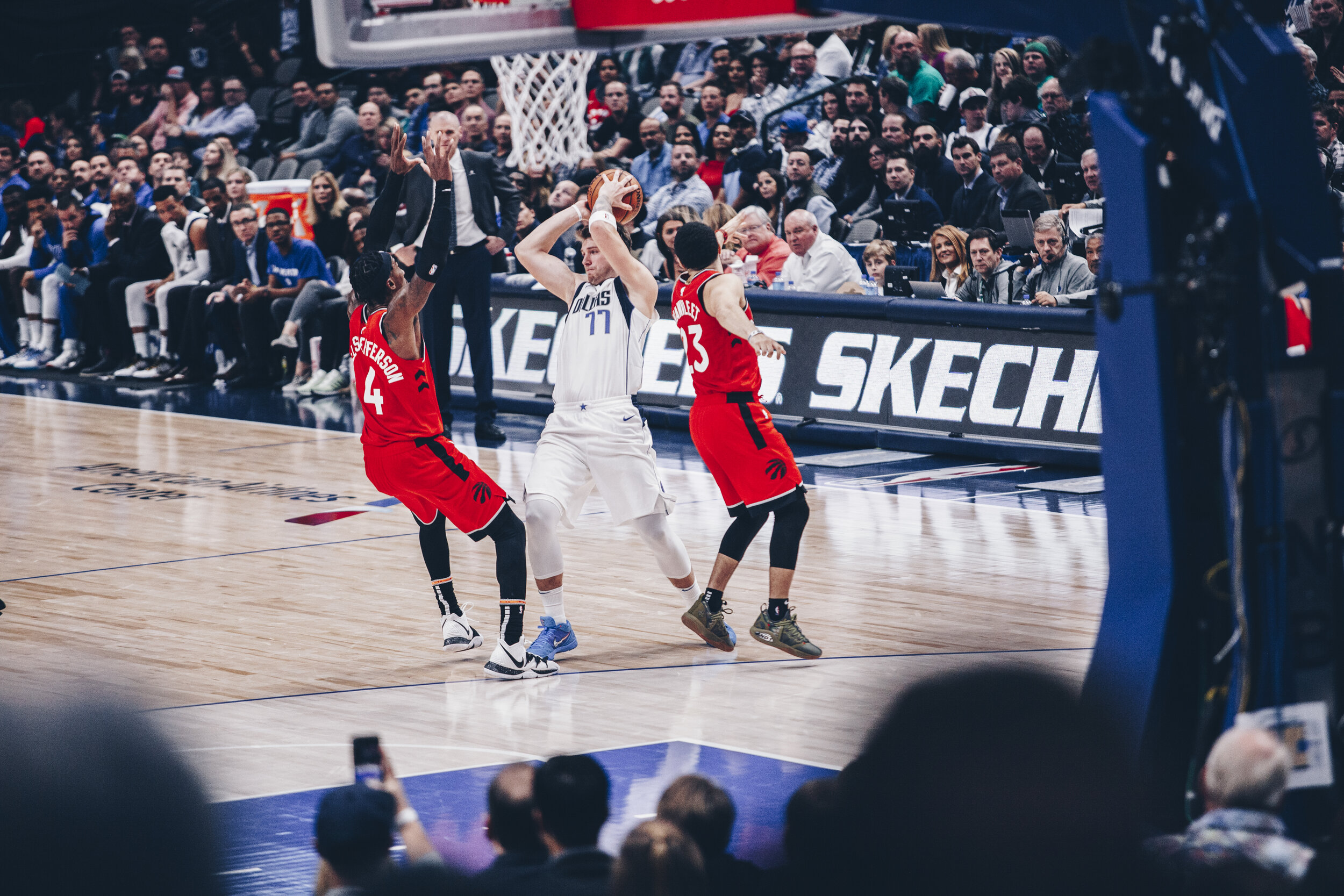 Mavs 77187.jpg