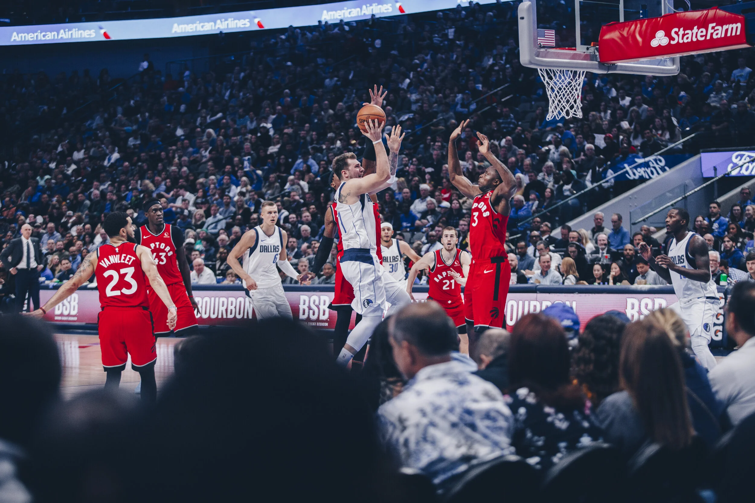 Mavs 77050.jpg