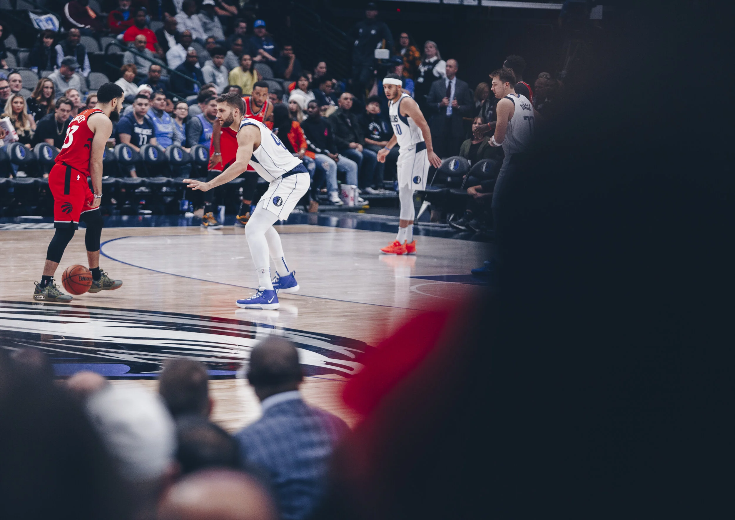 Mavs 76910.jpg