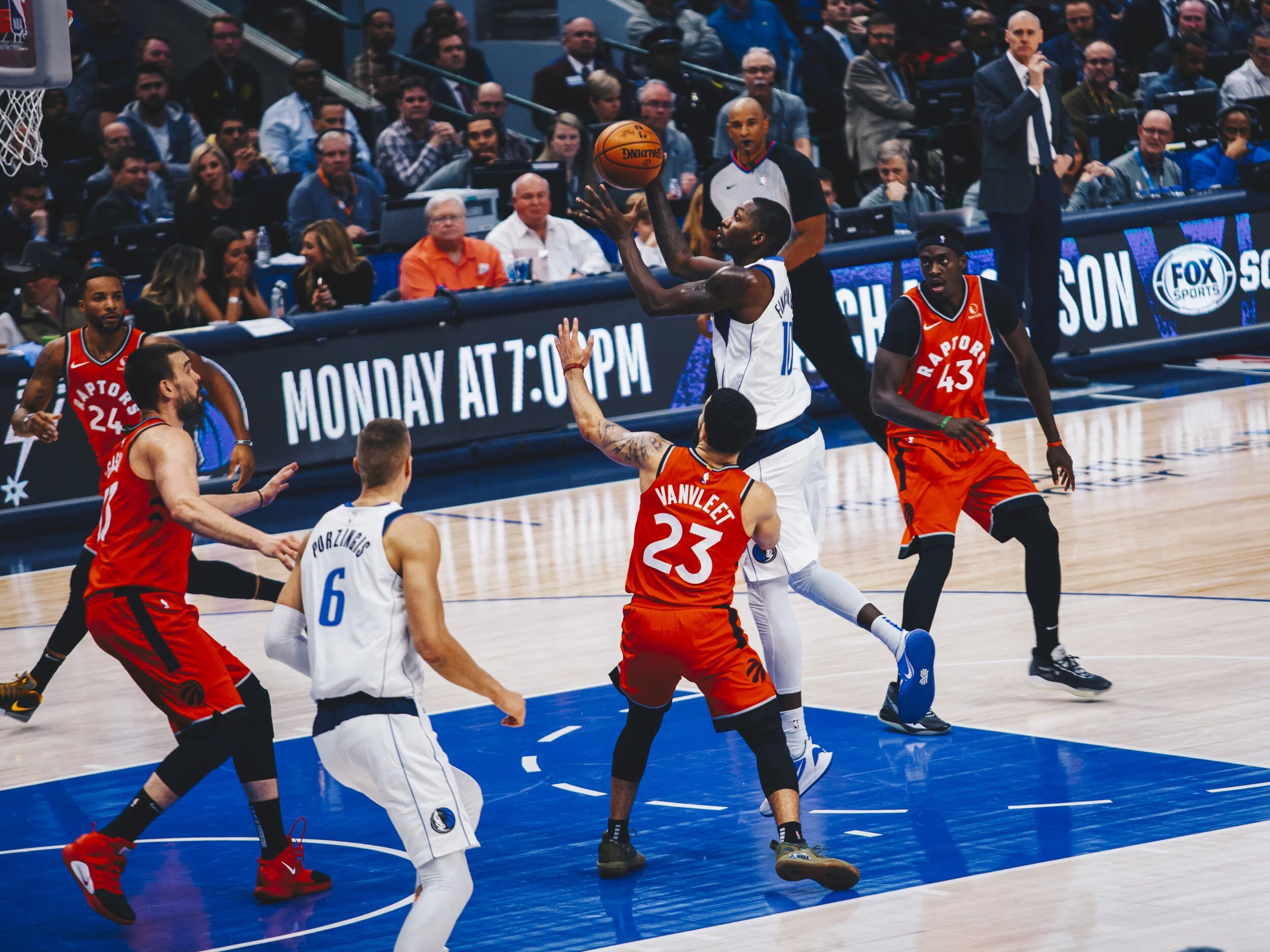 Mavs 76432.jpg
