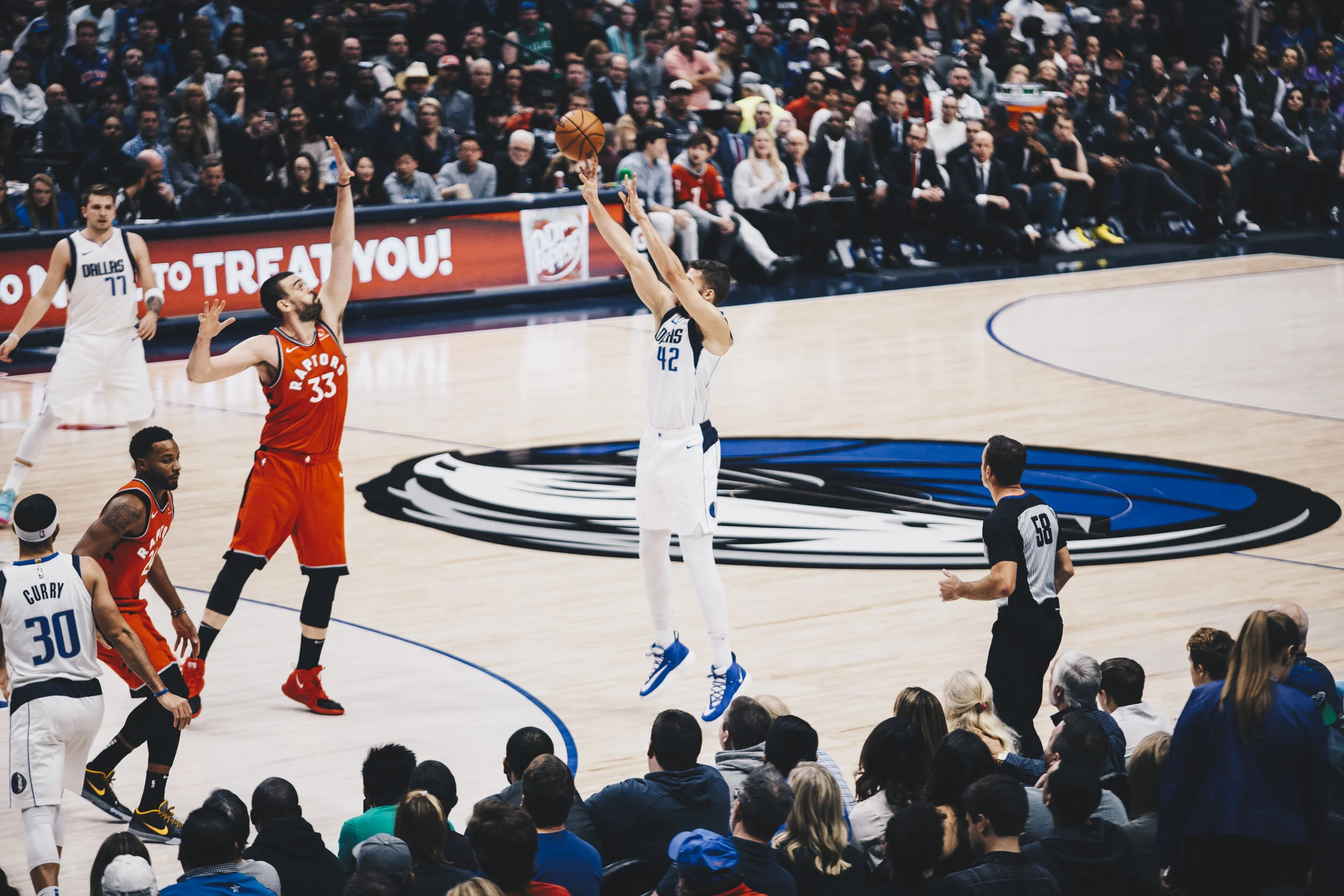 Mavs 76402.jpg