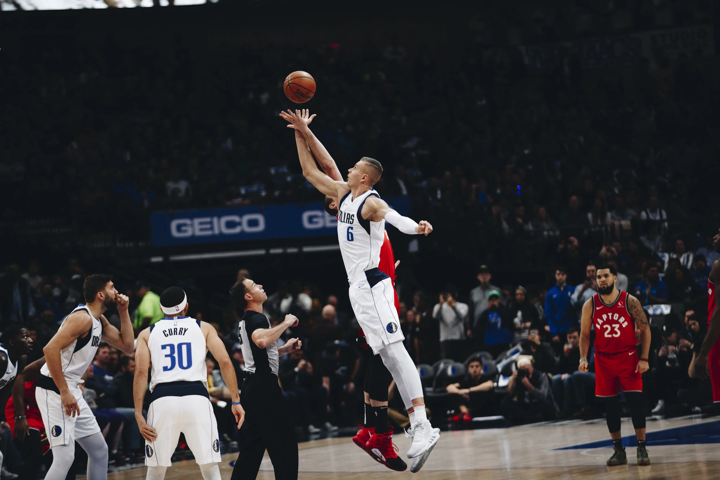 Mavs 76374.jpg